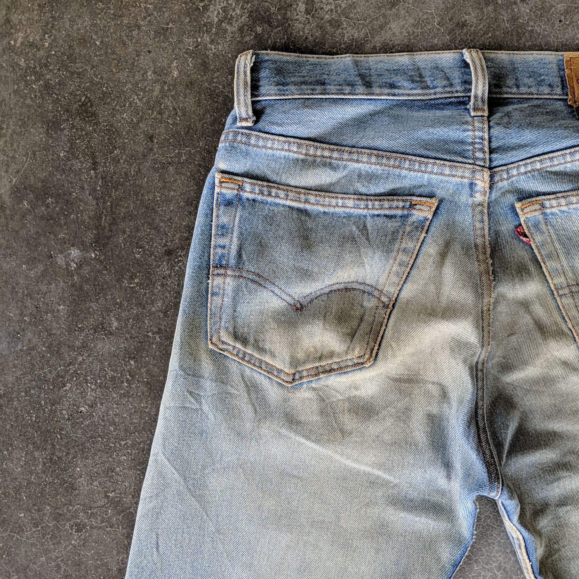 Levi's Vintage Levi's Lightwash Distressed Denim Jeans Pants W30 Size US 30 / EU 46 - 11 Thumbnail