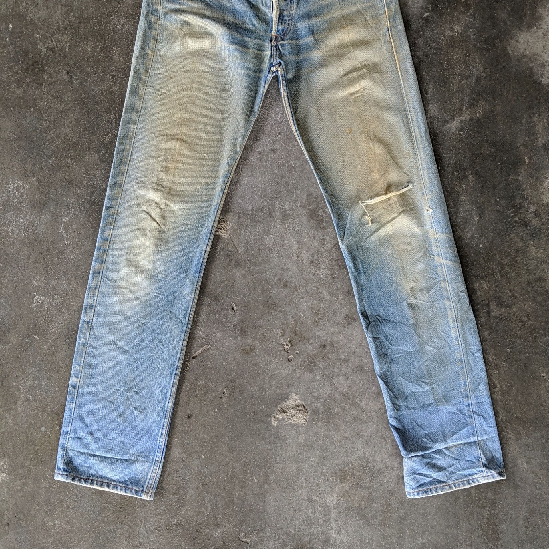 Levi's Vintage Levi's Lightwash Distressed Denim Jeans Pants W30 Size US 30 / EU 46 - 5 Thumbnail