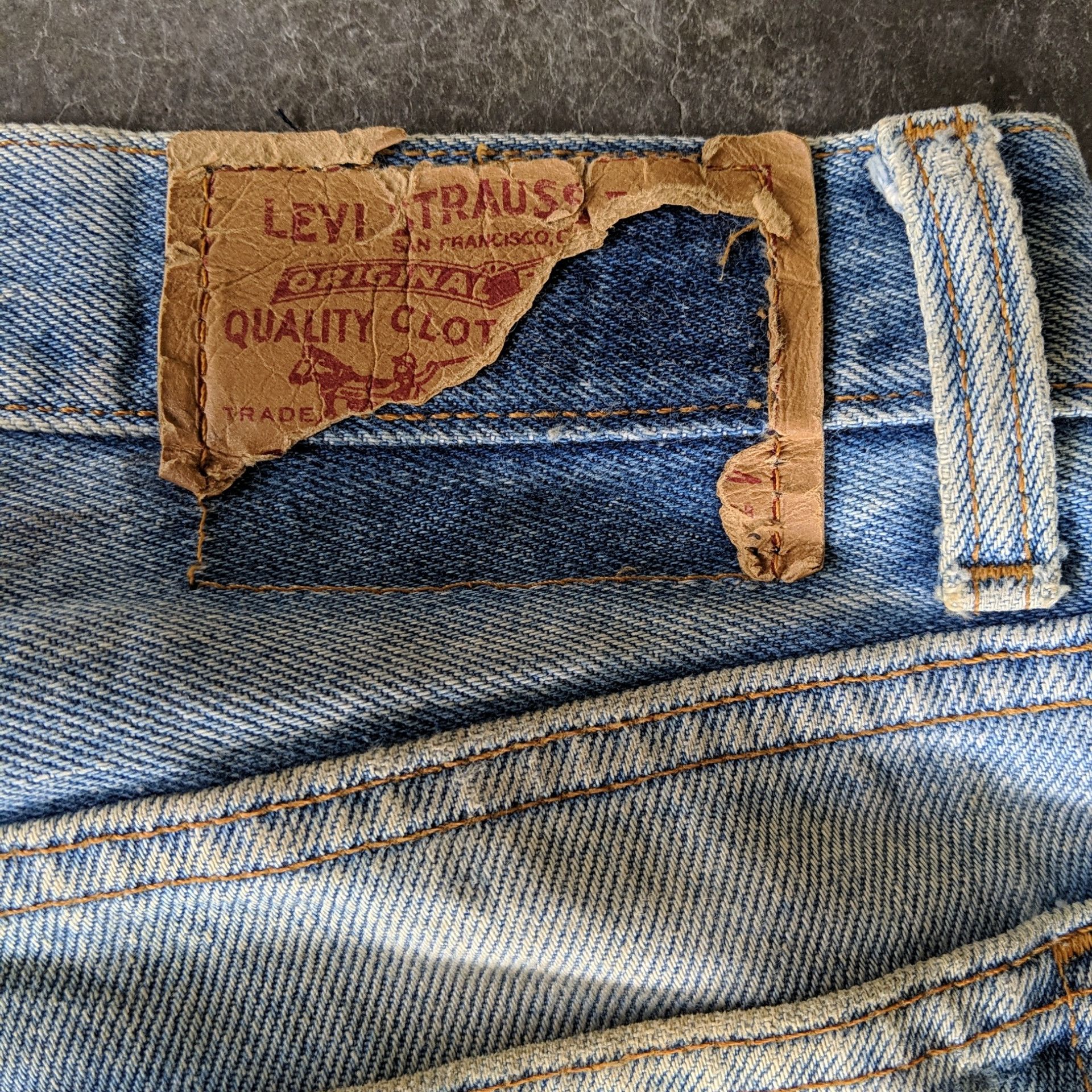 Levi's Vintage Levi's Lightwash Distressed Denim Jeans Pants W30 Size US 30 / EU 46 - 15 Thumbnail