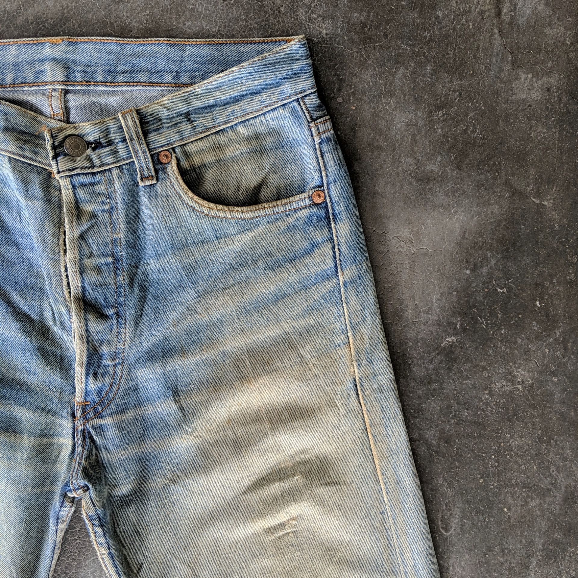 Levi's Vintage Levi's Lightwash Distressed Denim Jeans Pants W30 Size US 30 / EU 46 - 4 Thumbnail
