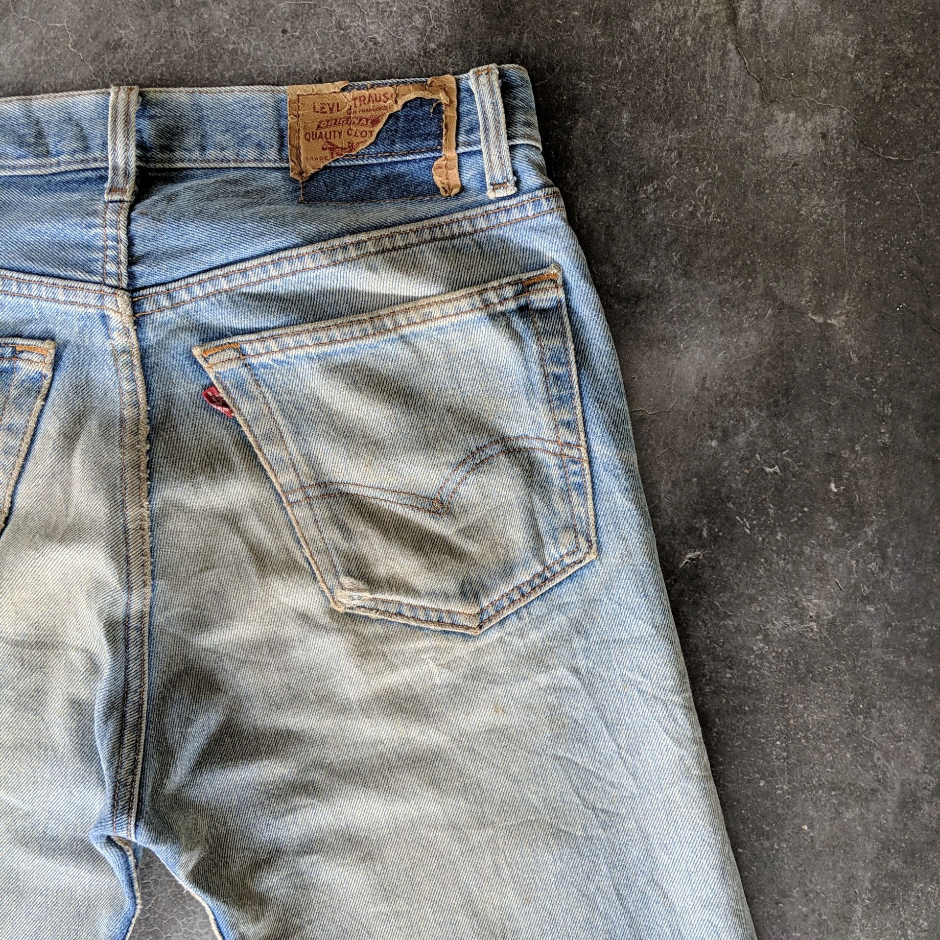 Levi's Vintage Levi's Lightwash Distressed Denim Jeans Pants W30 Size US 30 / EU 46 - 12 Thumbnail