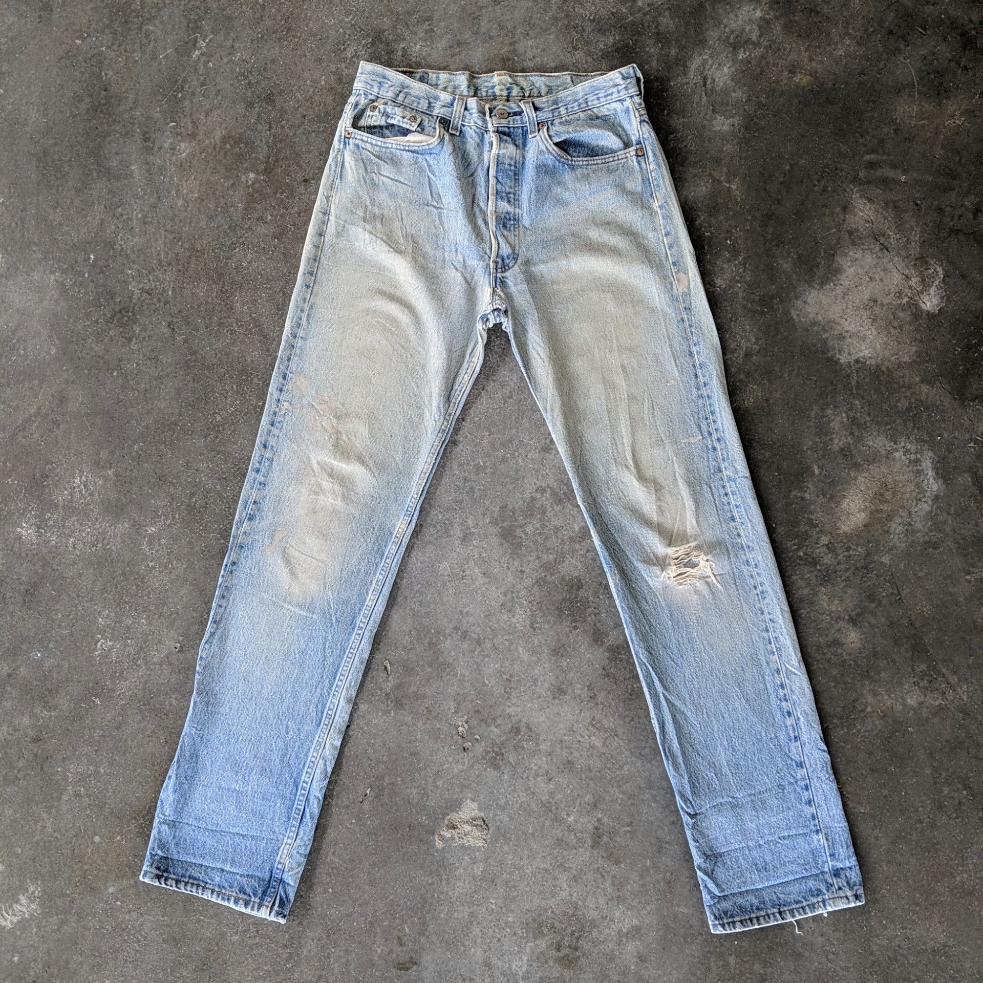 Japanese Brand Levi's Lightwash Faded Distressed Denim Jeans Pants W31 Size US 31 - 1 Thumbnail