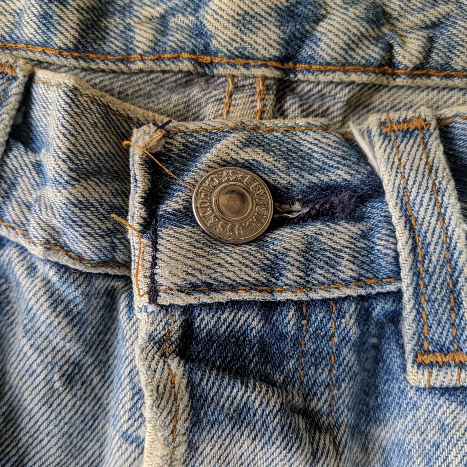 Japanese Brand Levi's Lightwash Faded Distressed Denim Jeans Pants W31 Size US 31 - 8 Thumbnail