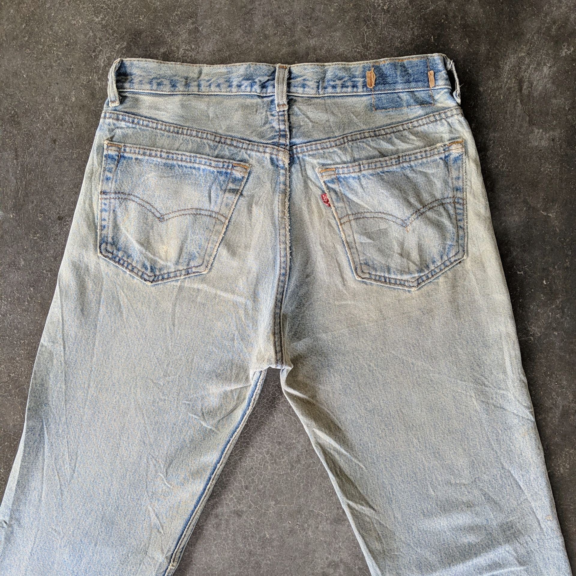 Japanese Brand Levi's Lightwash Faded Distressed Denim Jeans Pants W31 Size US 31 - 13 Thumbnail