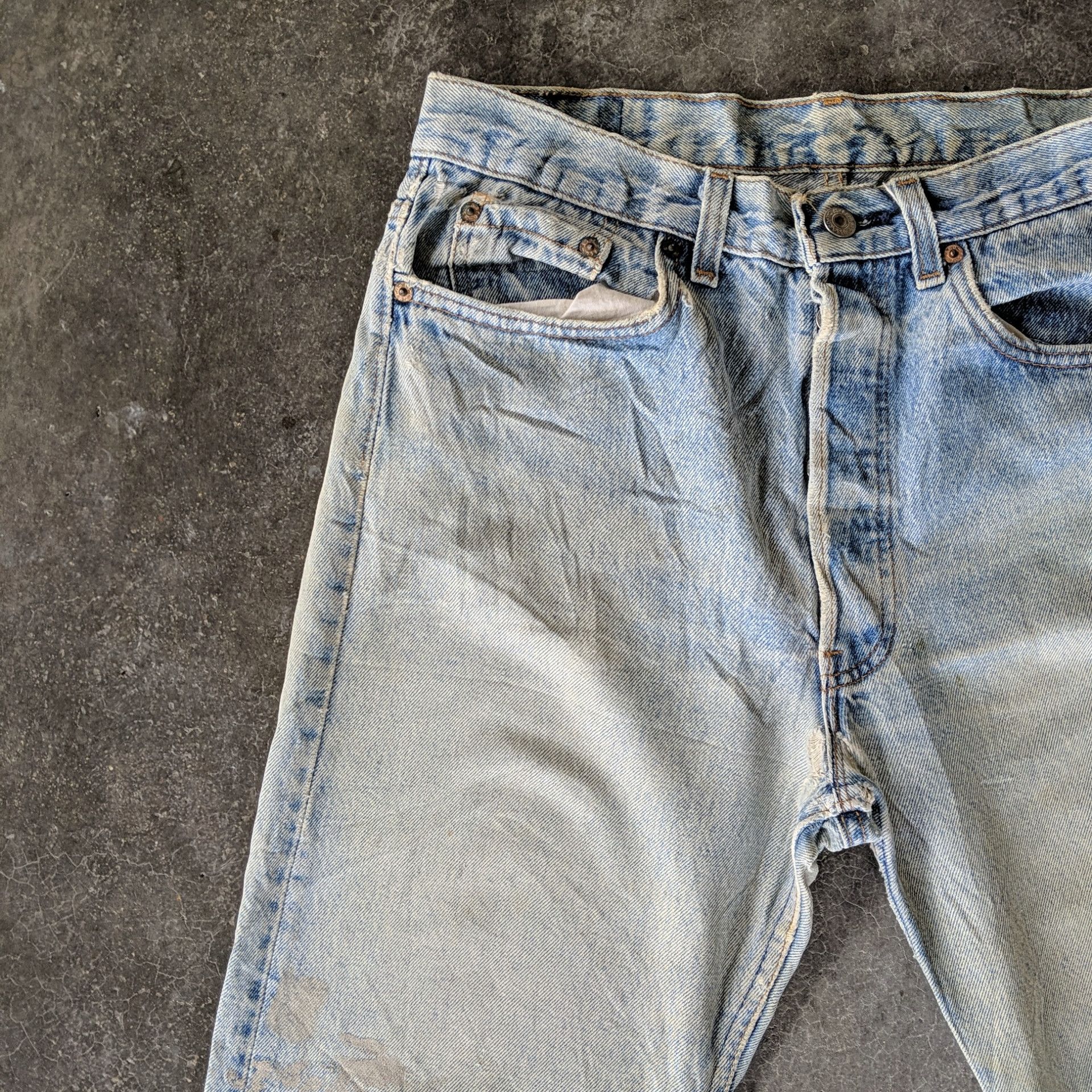 Japanese Brand Levi's Lightwash Faded Distressed Denim Jeans Pants W31 Size US 31 - 3 Thumbnail