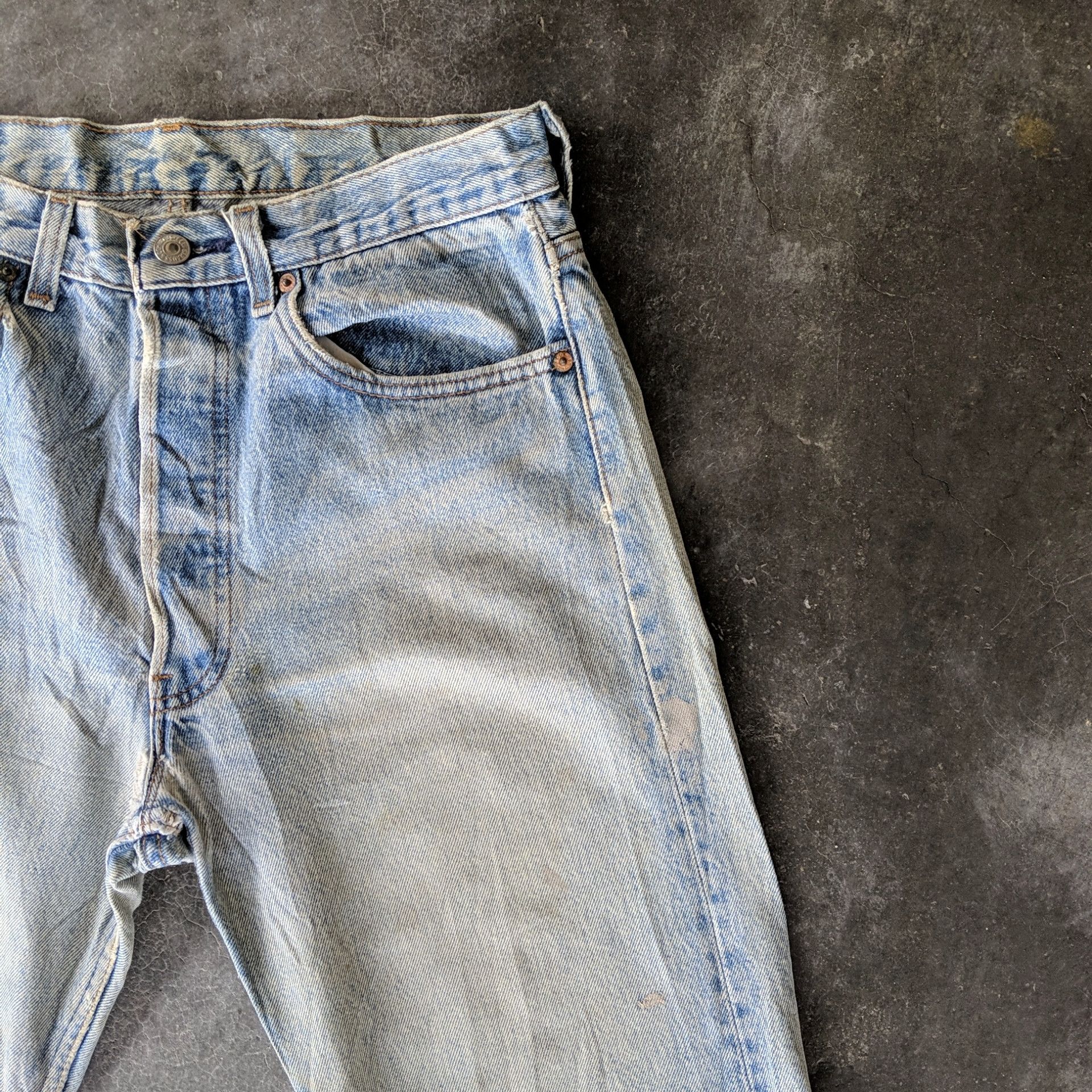 Japanese Brand Levi's Lightwash Faded Distressed Denim Jeans Pants W31 Size US 31 - 4 Thumbnail