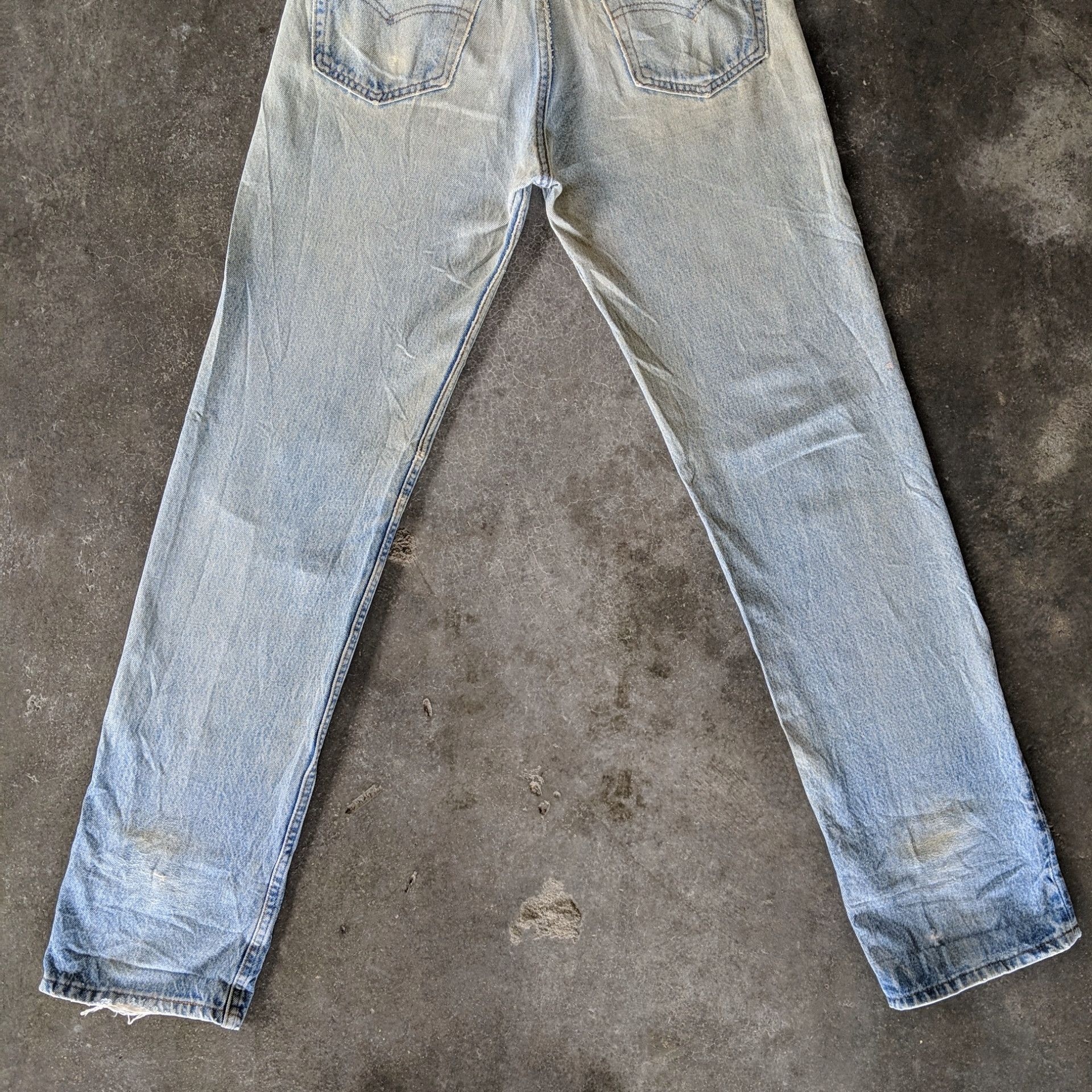 Japanese Brand Levi's Lightwash Faded Distressed Denim Jeans Pants W31 Size US 31 - 16 Thumbnail