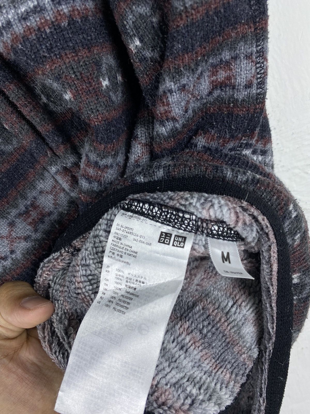 Japanese Brand OFFER 🔥 Vintage Y2K Uniqlo X Navajo Fleece Zip Up Vest Size US M / EU 48-50 / 2 - 4 Thumbnail