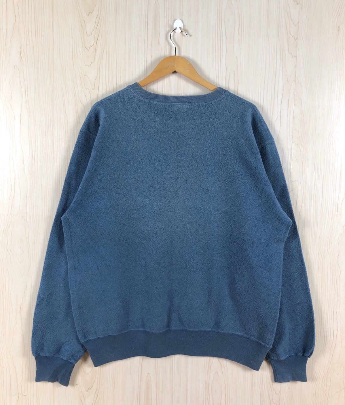 Champion Vintage Champion Center Logo Sweatshirt Size US L / EU 52-54 / 3 - 5 Thumbnail