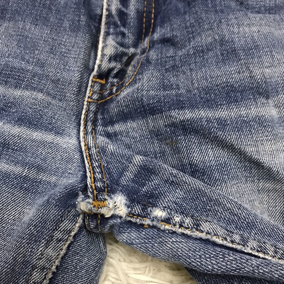 Levi's Vintage Levi’s Top Button 359 Zip Talon42 Short Pants Size US 28 / EU 44 - 7 Thumbnail
