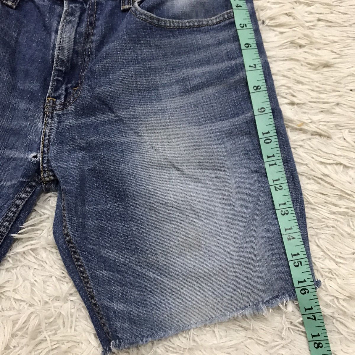 Levi's Levis 511 Denim Stamp Button 4986 Jeans Custom Short Pants Size US 31 - 19 Thumbnail