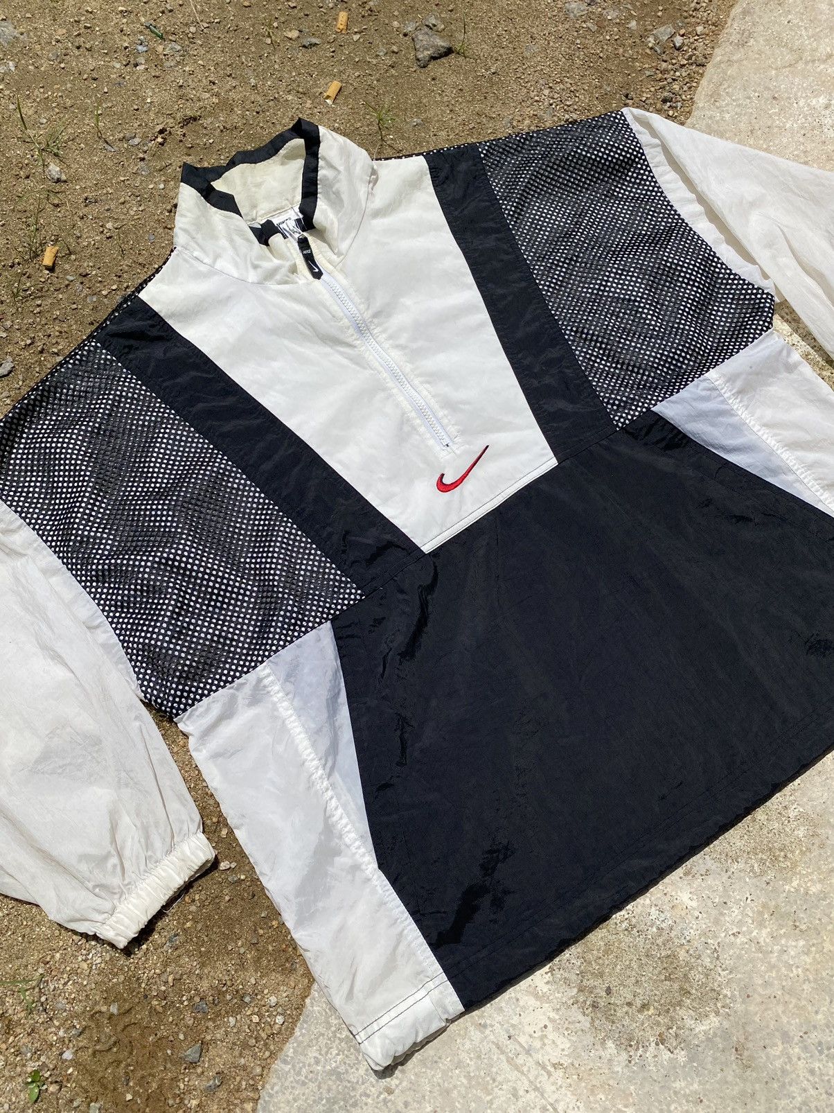 Nike × Vintage 💥RARE💥Vintage 90s NIKE SWOOSH “Center Logo” Streetwear/Hype Size US XL / EU 56 / 4 - 5 Thumbnail