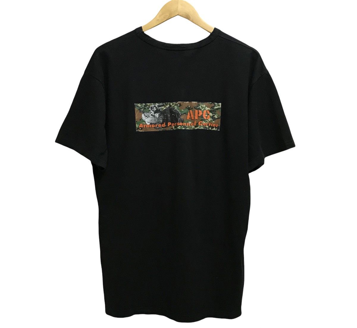 A.P.C Rue De Fleurus Paris V-Neck T-Shirt Casual Clothing