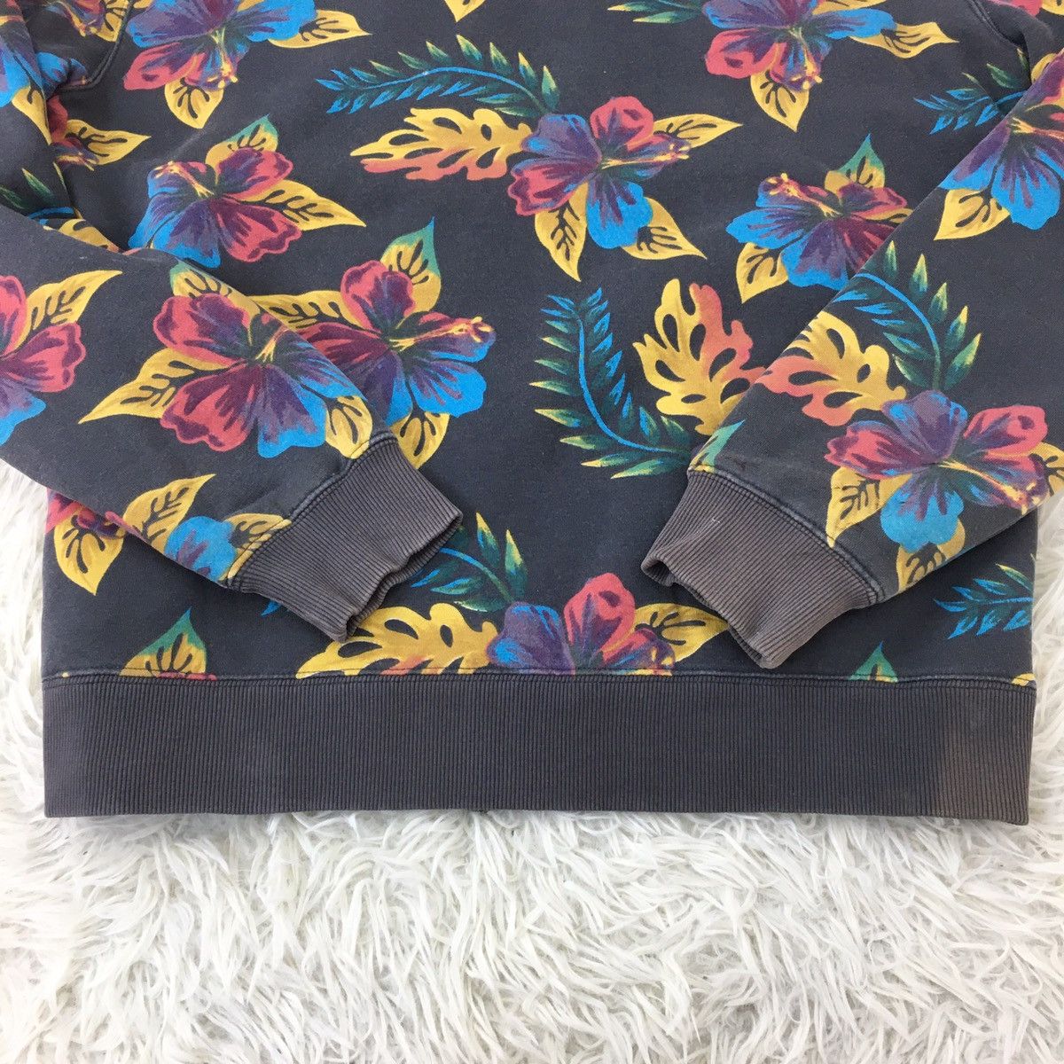 Quiksilver Quiksilver Over Print Flower Hoodie Size US M / EU 48-50 / 2 - 7 Thumbnail