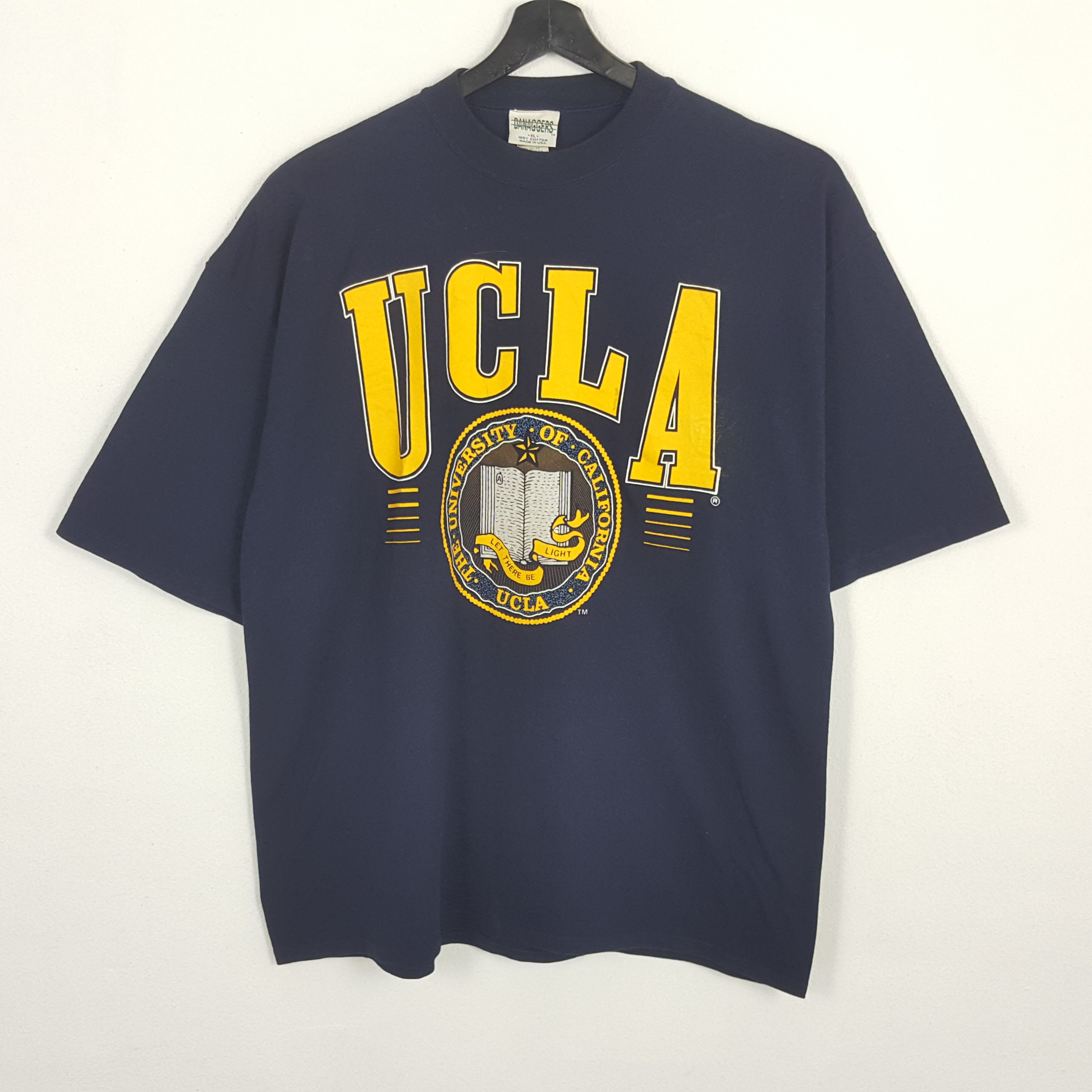 Vintage UNIVERSITY OF CALIFORNIA Big Logo Vintage Tshirt Size US XXL / EU 58 / 5 - 1 Thumbnail