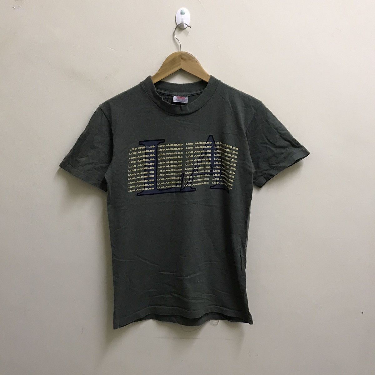 Vintage VINTAGE 90s LOS ANGELES ONEITA TSHIRT Size US S / EU 44-46 / 1 - 2 Thumbnail