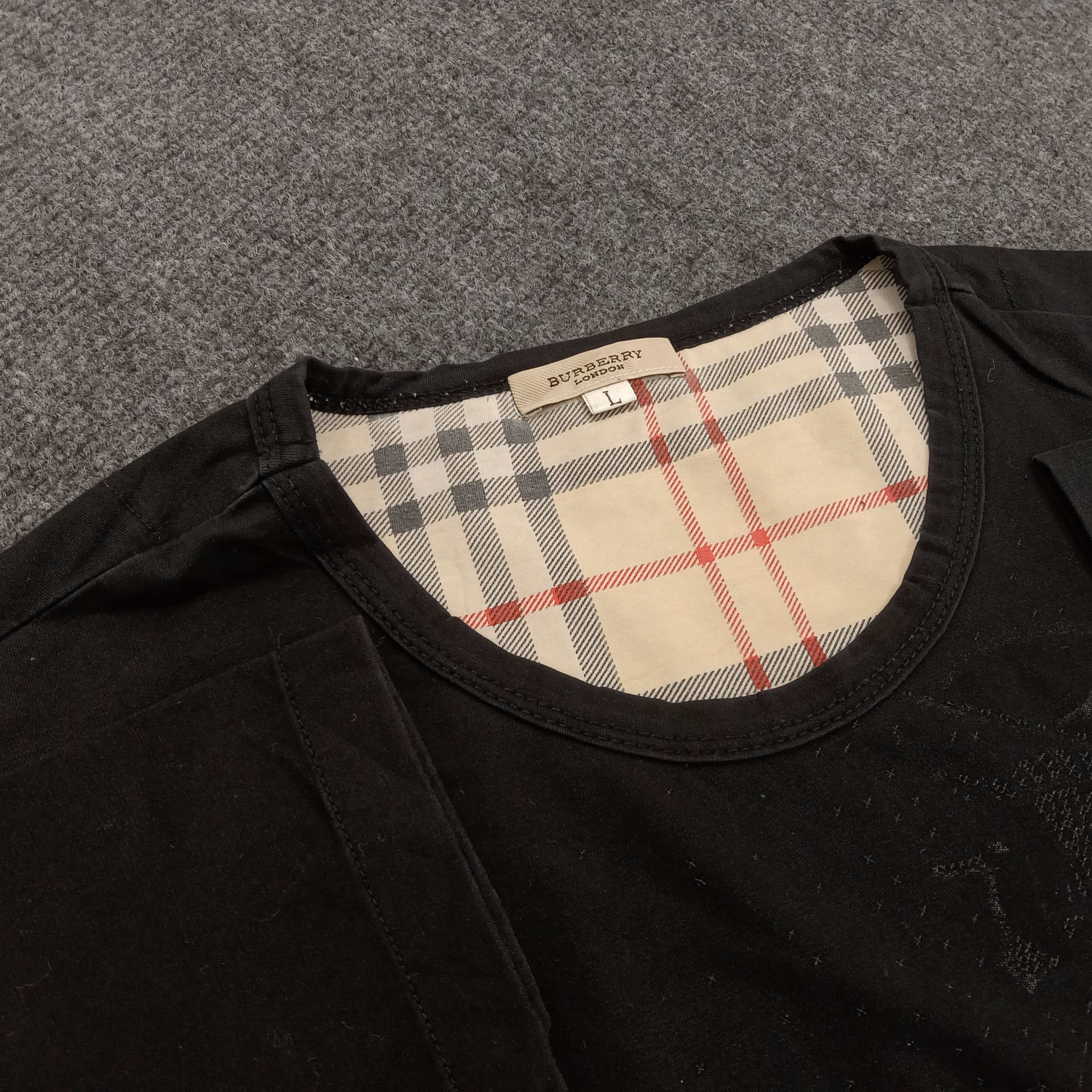 Burberry × Vintage Burberry Black Big Logo Design T-Shirt Size US M / EU 48-50 / 2 - 4 Thumbnail
