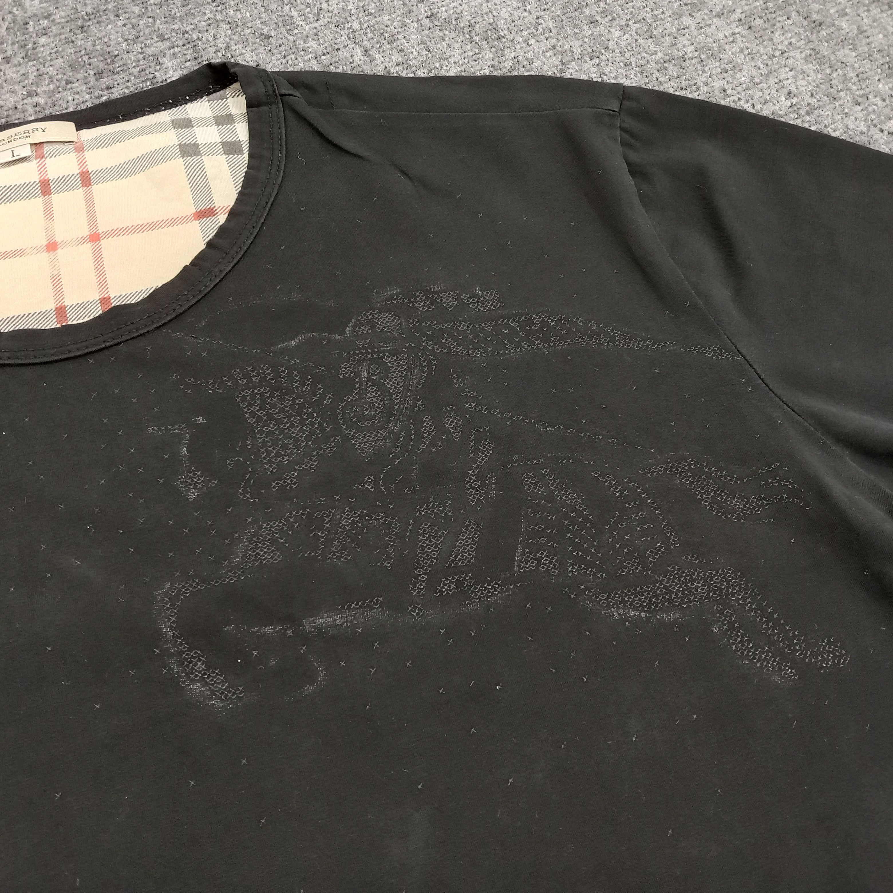 Burberry × Vintage Burberry Black Big Logo Design T-Shirt Size US M / EU 48-50 / 2 - 3 Thumbnail