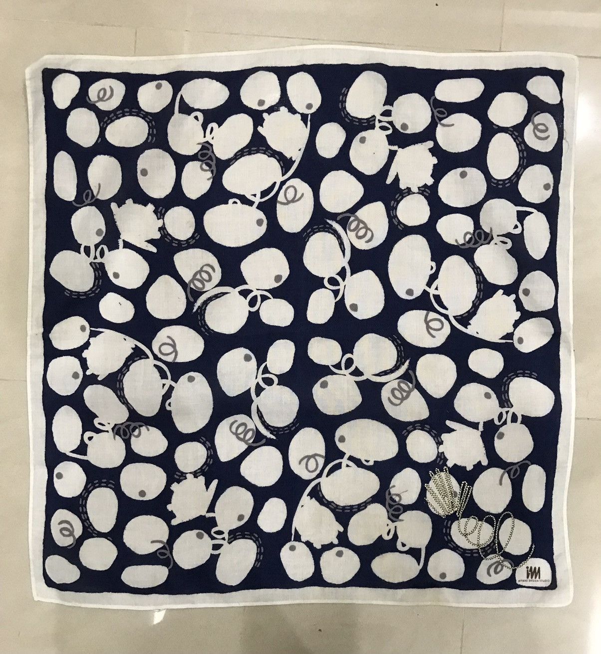 Issey Miyake Issey Miyake Scarf / Handkerchief/Neckerchief /Pocket Square Size ONE SIZE - 2 Thumbnail