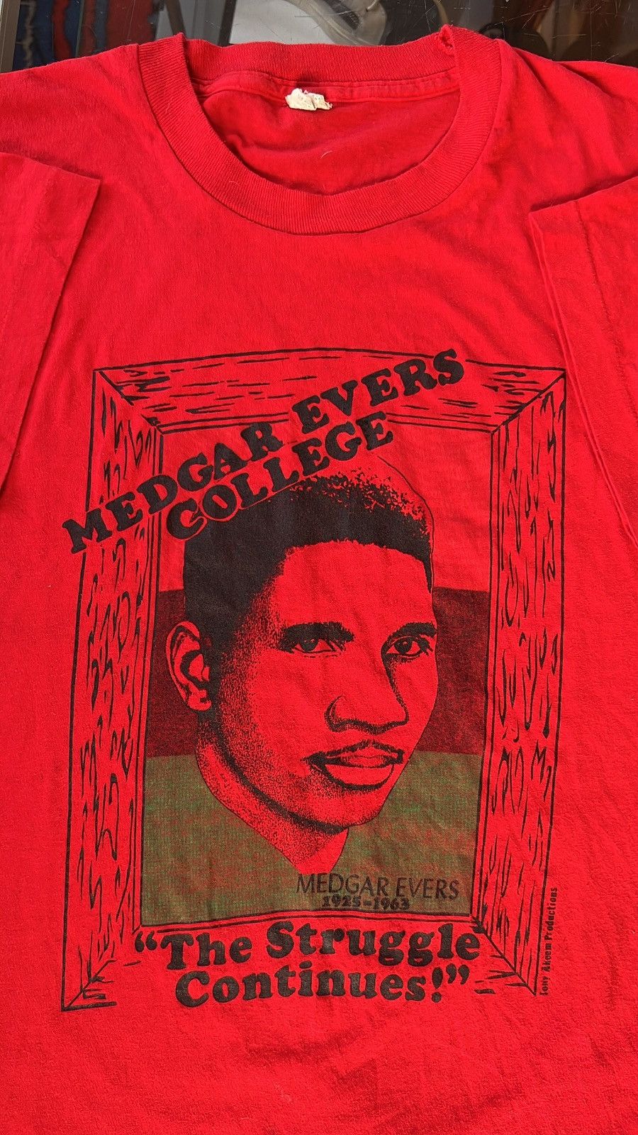 Vintage Vintage 90s HBCU Edgar Evers College Tee Tony Akeem Size US XL / EU 56 / 4 - 7 Thumbnail