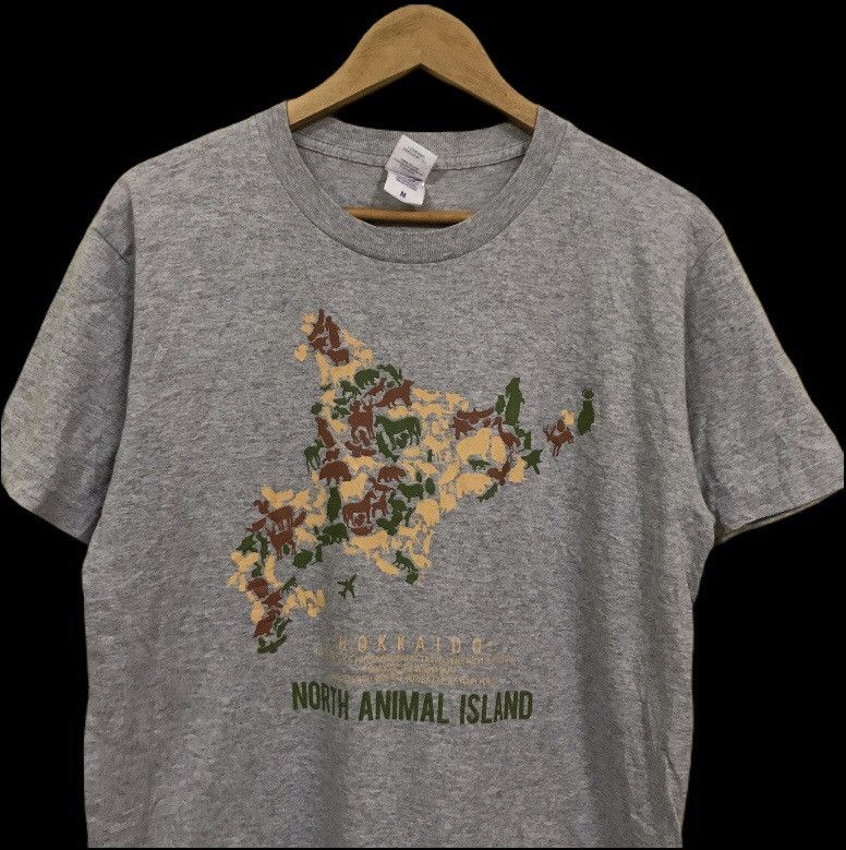 Japanese Brand Hokaido north animal island tshirt Size US M / EU 48-50 / 2 - 2 Thumbnail
