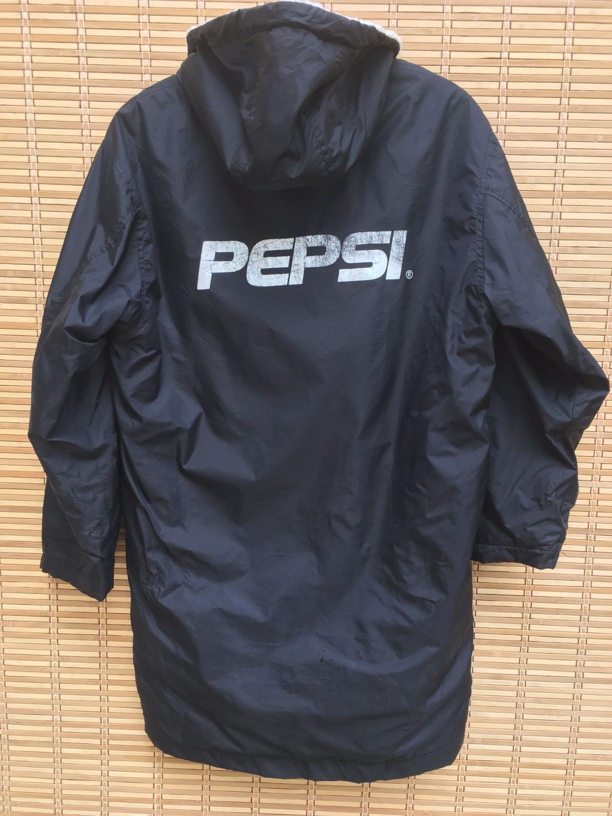 Vintage Vintage Pepsi Sherpa Lining Long Coat Size US M / EU 48-50 / 2 - 8 Thumbnail
