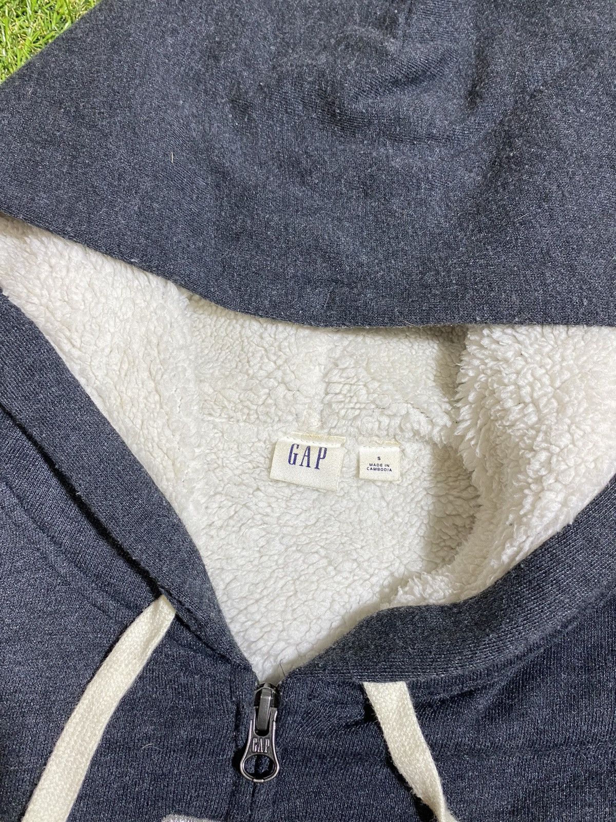 Gap Vintage Y2k Gap zip hoodie streetwear style size S Size US S / EU 44-46 / 1 - 4 Thumbnail