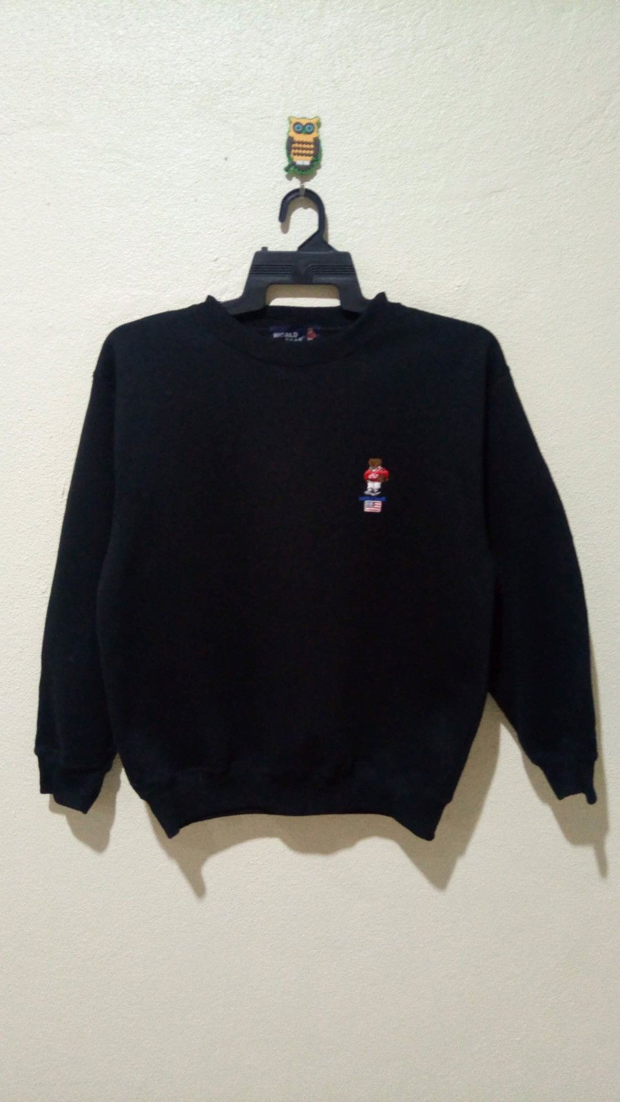 Japanese Brand × Vintage World Bear Swetshirt spell out Big Logo M fits L Size US L / EU 52-54 / 3 - 1 Thumbnail