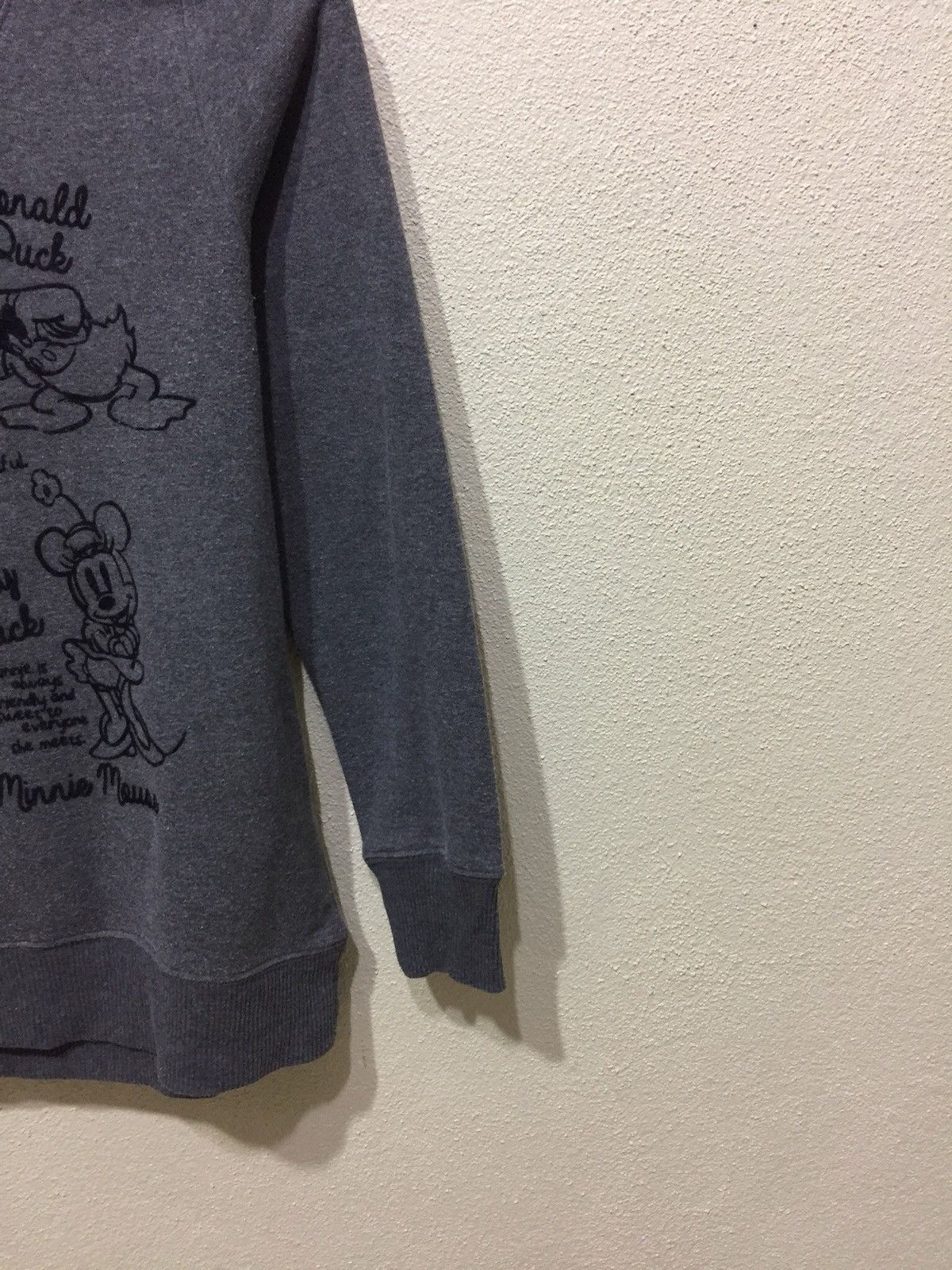 Disney Disney Mickey & Friends Sweatshirt Big Logo size M fits XS Size US XS / EU 42 / 0 - 3 Thumbnail