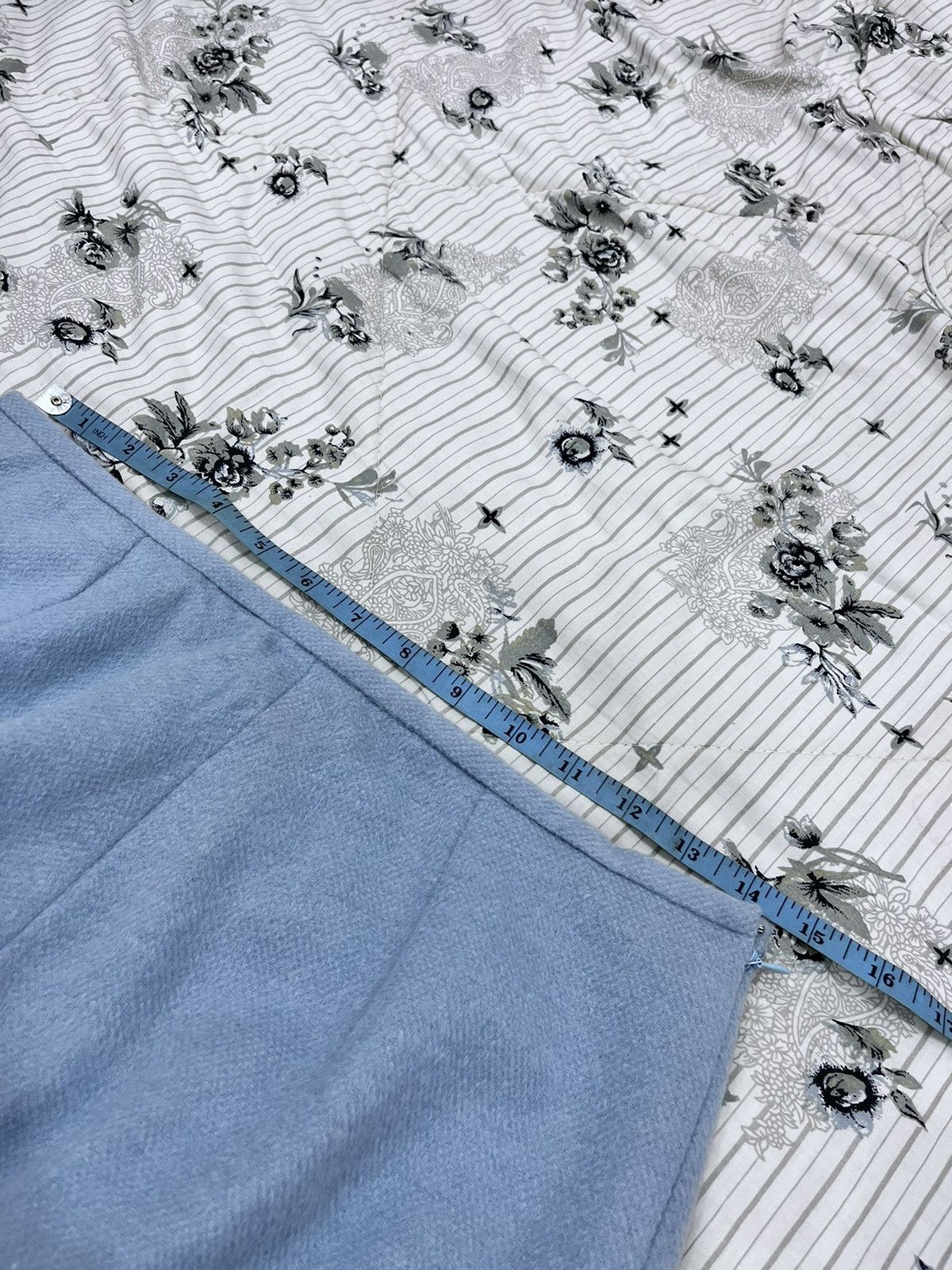 Designer × Givenchy J. GIVENCHY SKIRTS Size 29" - 9 Thumbnail