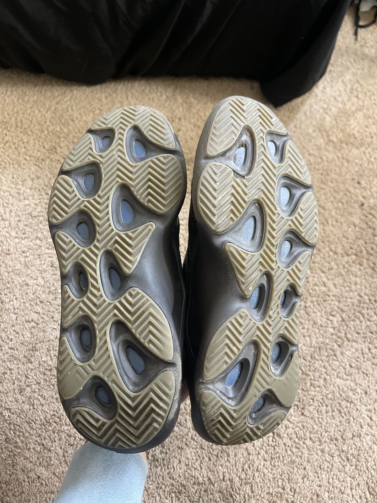 Adidas Clay Brown Yeezy 700 V3 Size US 12.5 / EU 45-46 - 2 Thumbnail