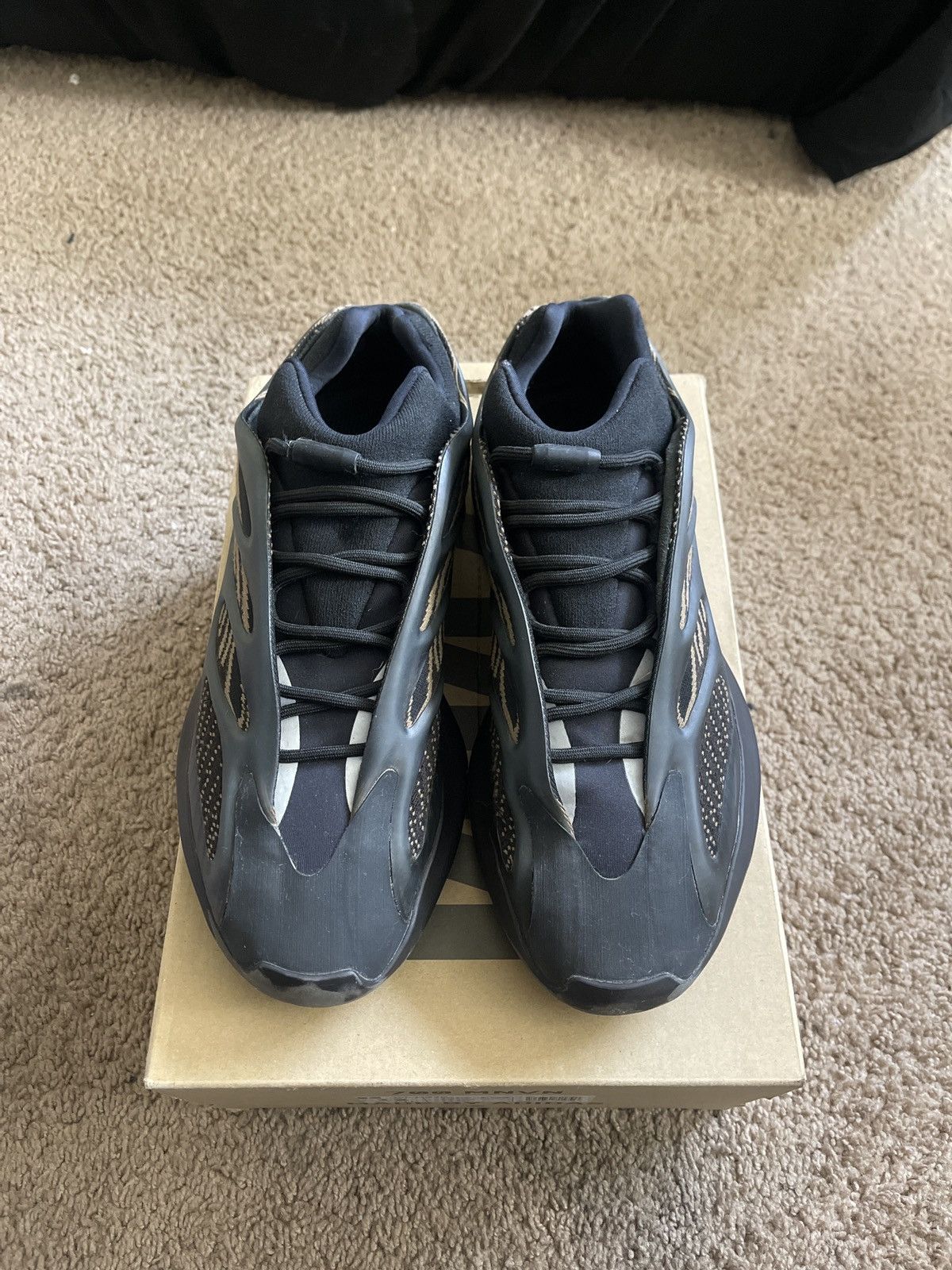 Adidas Clay Brown Yeezy 700 V3 Size US 12.5 / EU 45-46 - 3 Thumbnail
