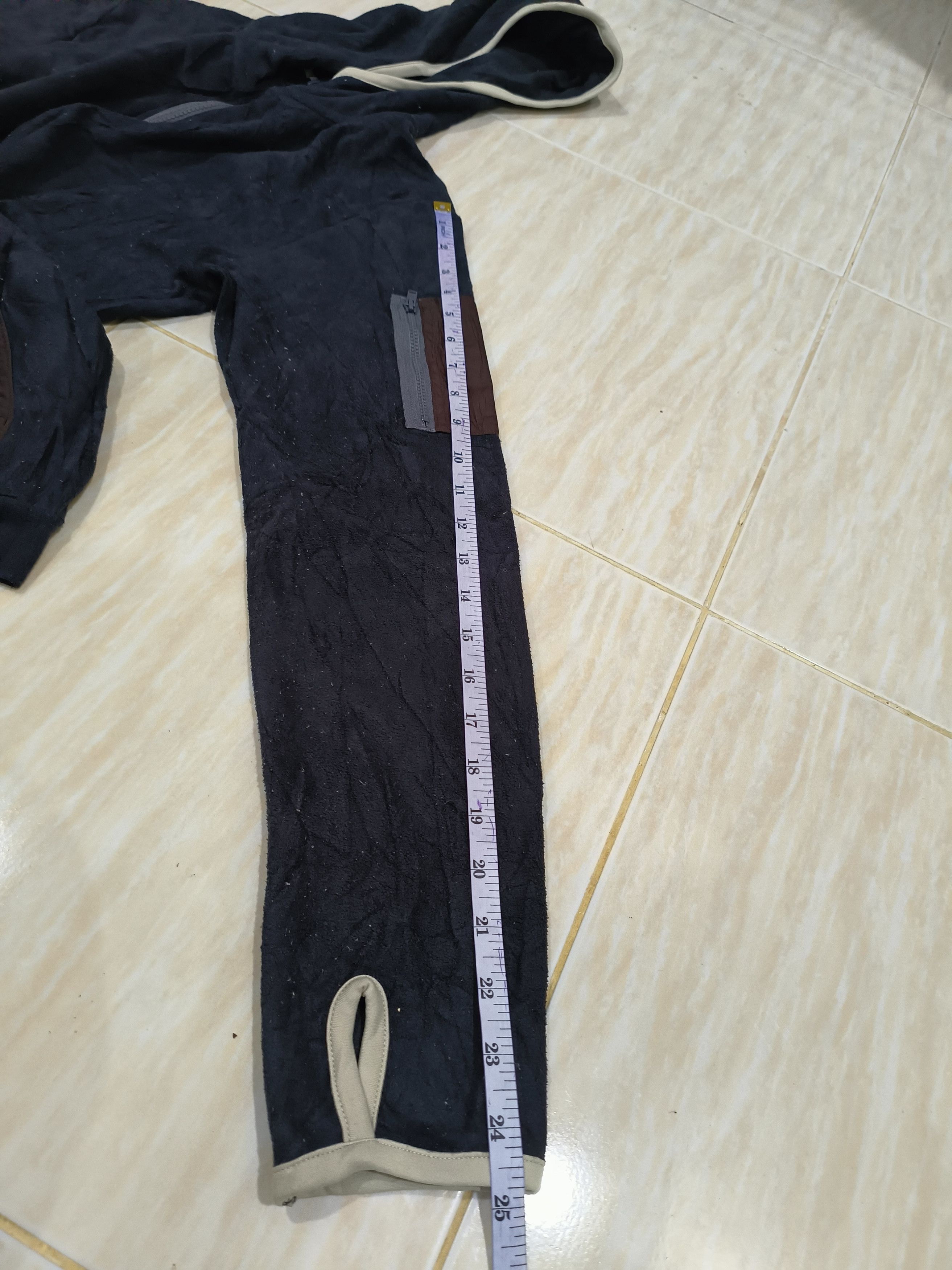 Japanese Brand Undercover x Uniqlo hoodie zip up Size US M / EU 48-50 / 2 - 10 Thumbnail