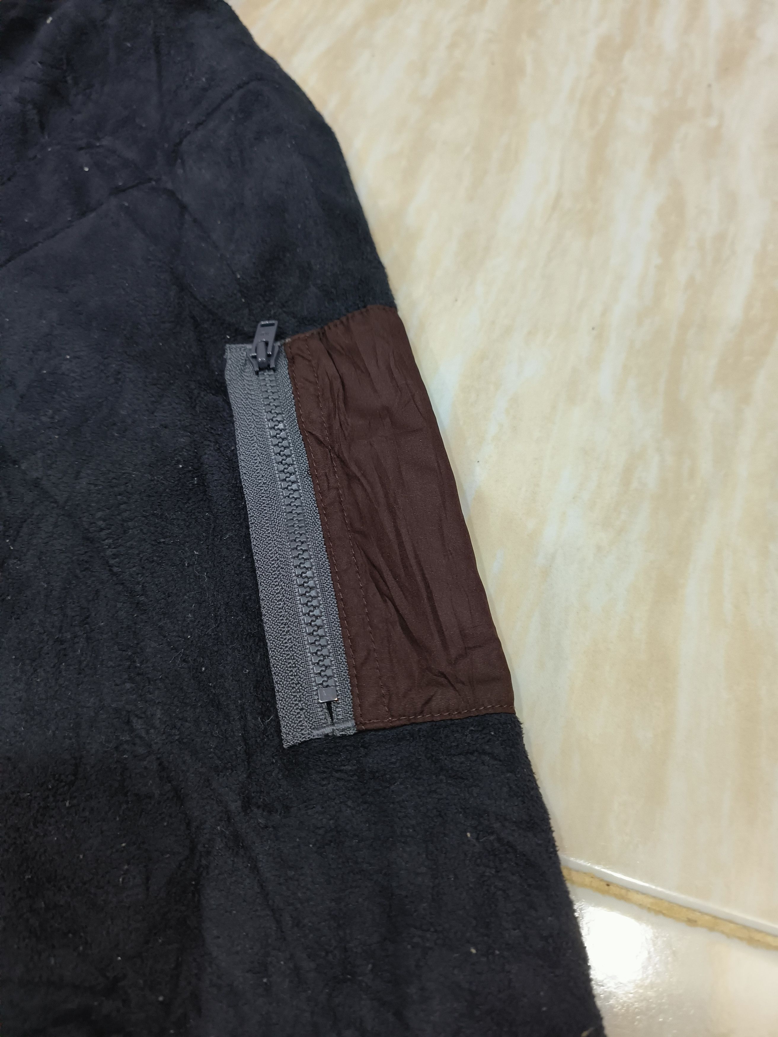 Japanese Brand Undercover x Uniqlo hoodie zip up Size US M / EU 48-50 / 2 - 7 Thumbnail