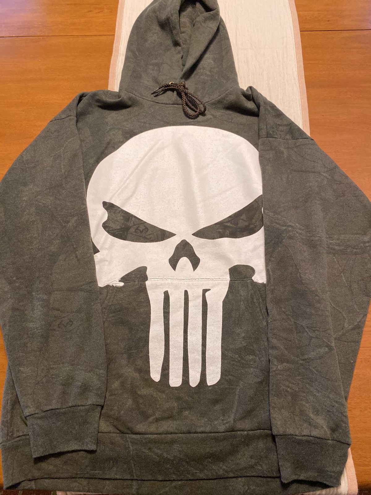 Warren lotas punisher discount hoodie