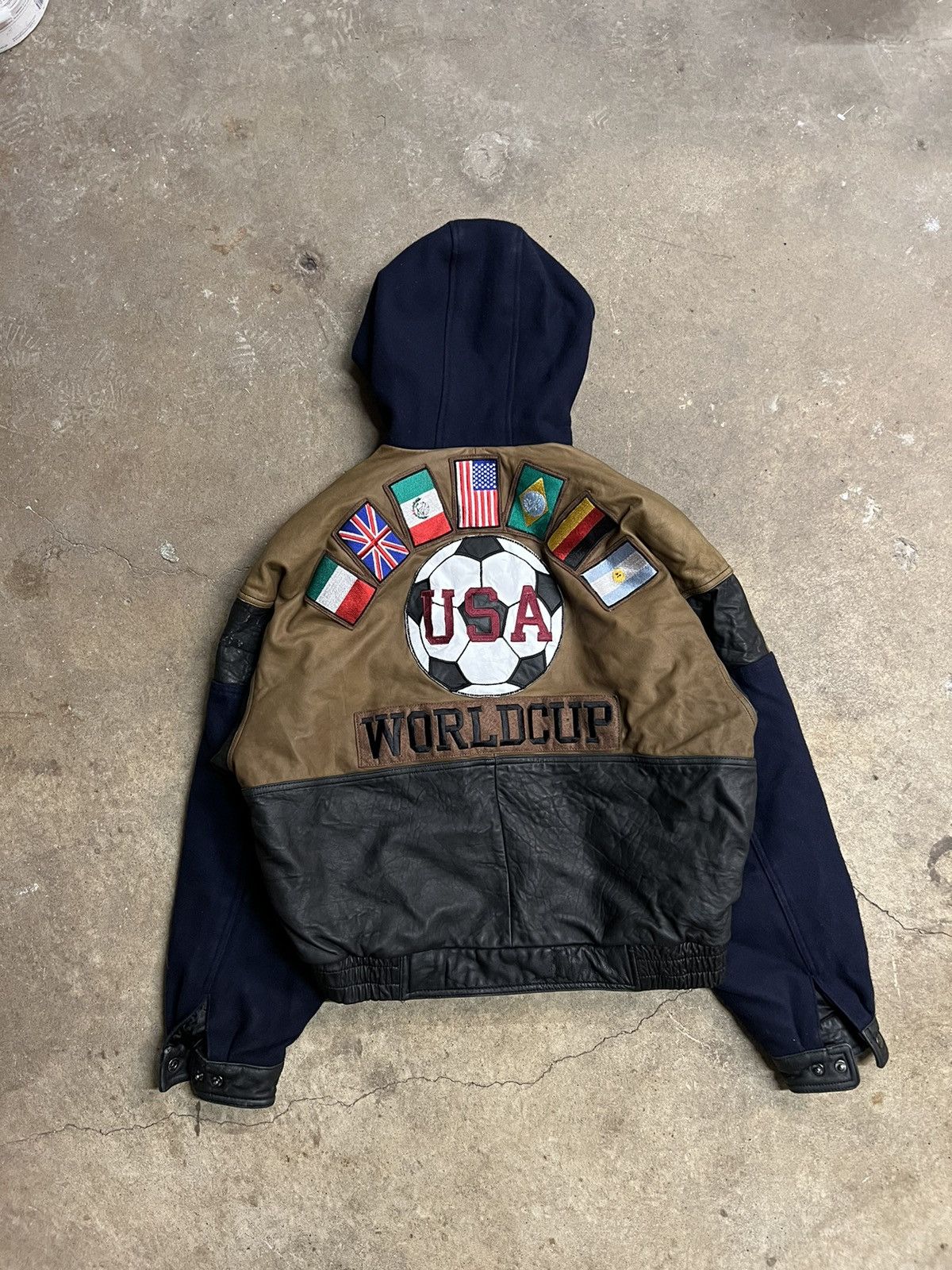 USA Olympics × Vintage Vintage 90's USA World Cup Patched Out Heavy Bomber Jacket Size US XL / EU 56 / 4 - 1 Thumbnail
