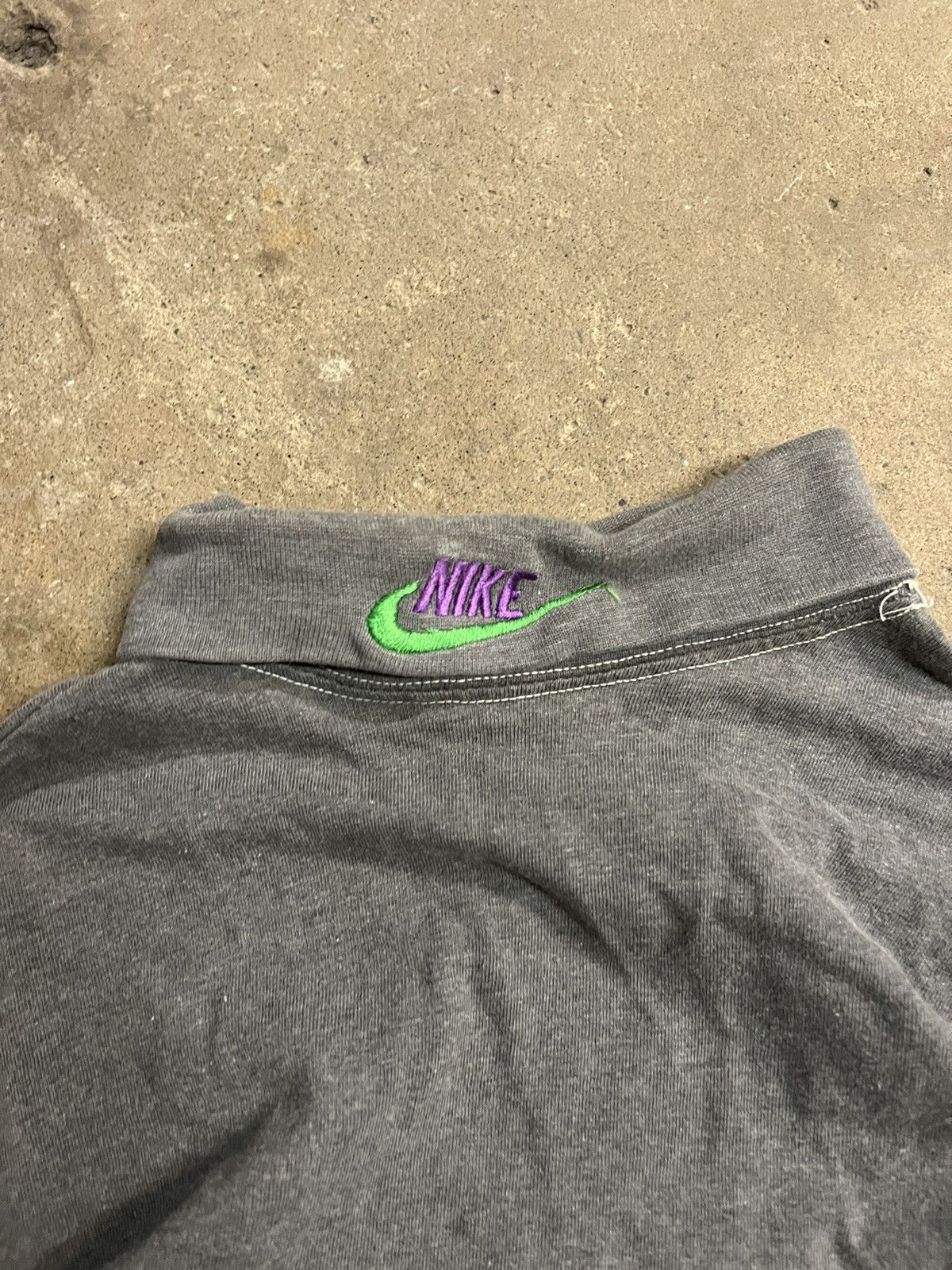 Nike × Vintage Vintage 90's Nike Mock Neck Logo Long Sleeve Size US L / EU 52-54 / 3 - 3 Thumbnail