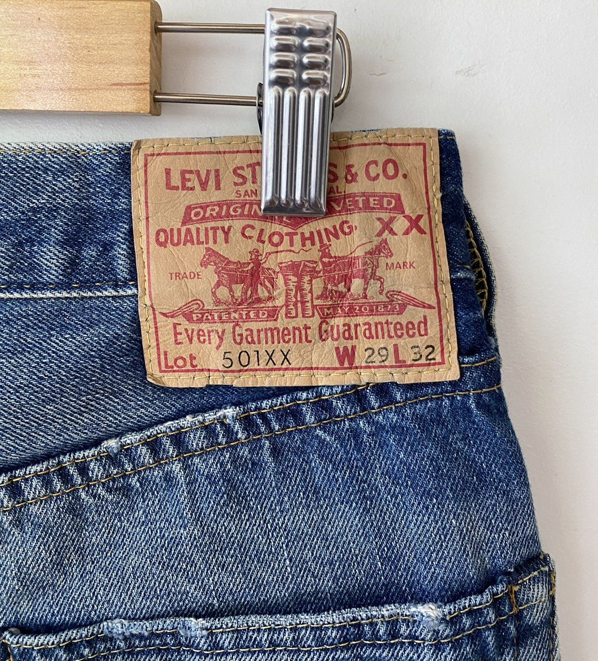 Levi's VINTAGE LEVIS 501 BIG E JEANS ( 29x32) Size US 29 - 9 Thumbnail