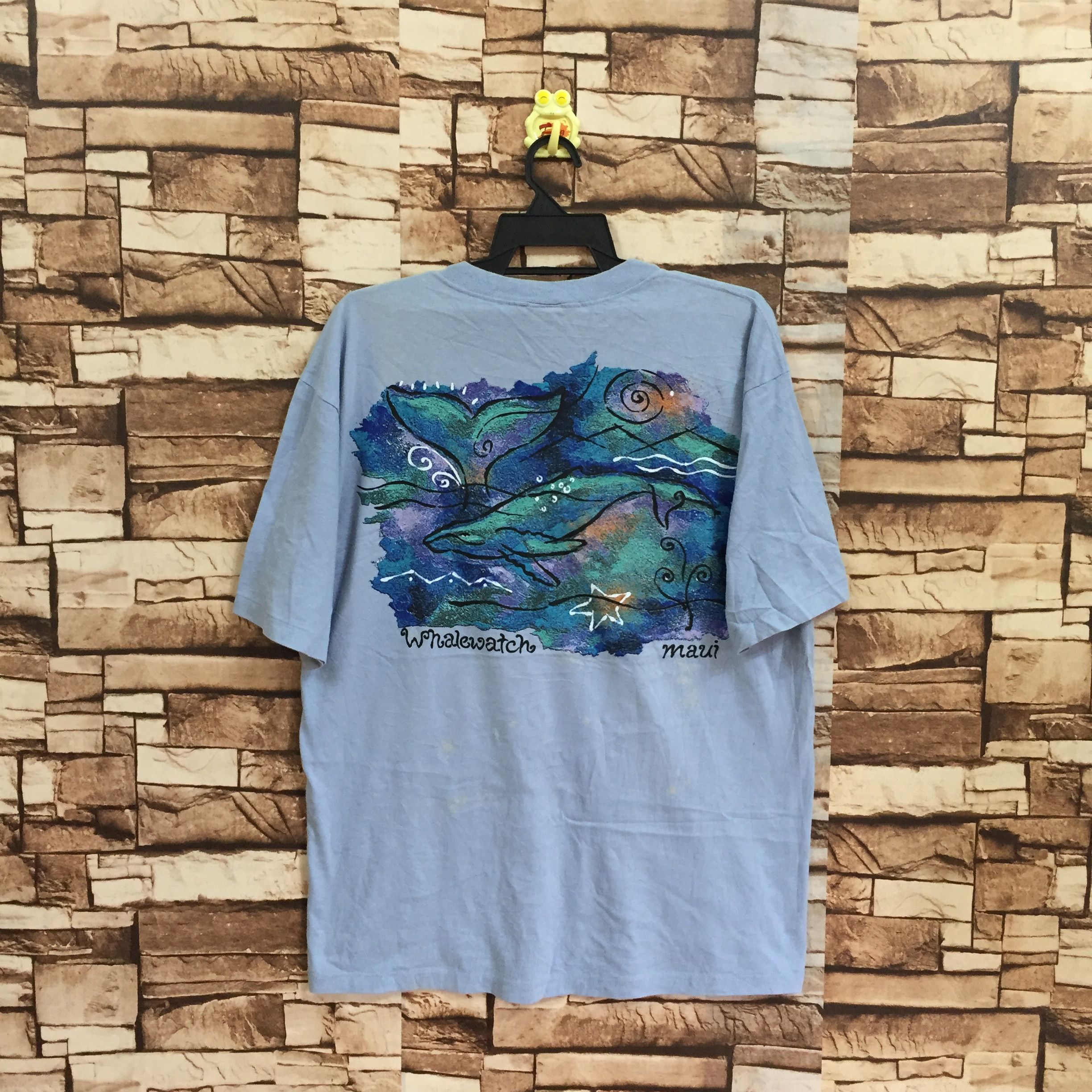Vintage Vintage CRAZY SHIRT t shirt whalewatch maui size L Size US L / EU 52-54 / 3 - 1 Thumbnail
