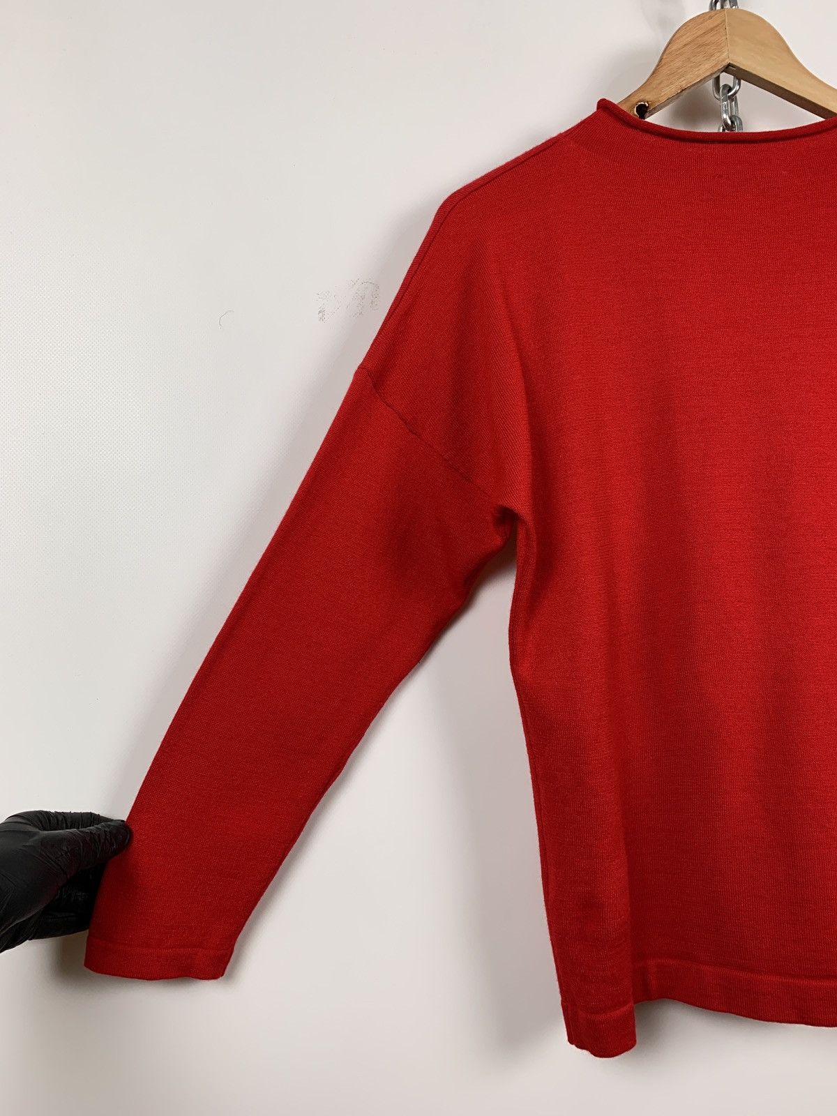 Dior Women’s Dior D Uniforms Bee Logo Red Sweater Size L / US 10 / IT 46 - 12 Thumbnail