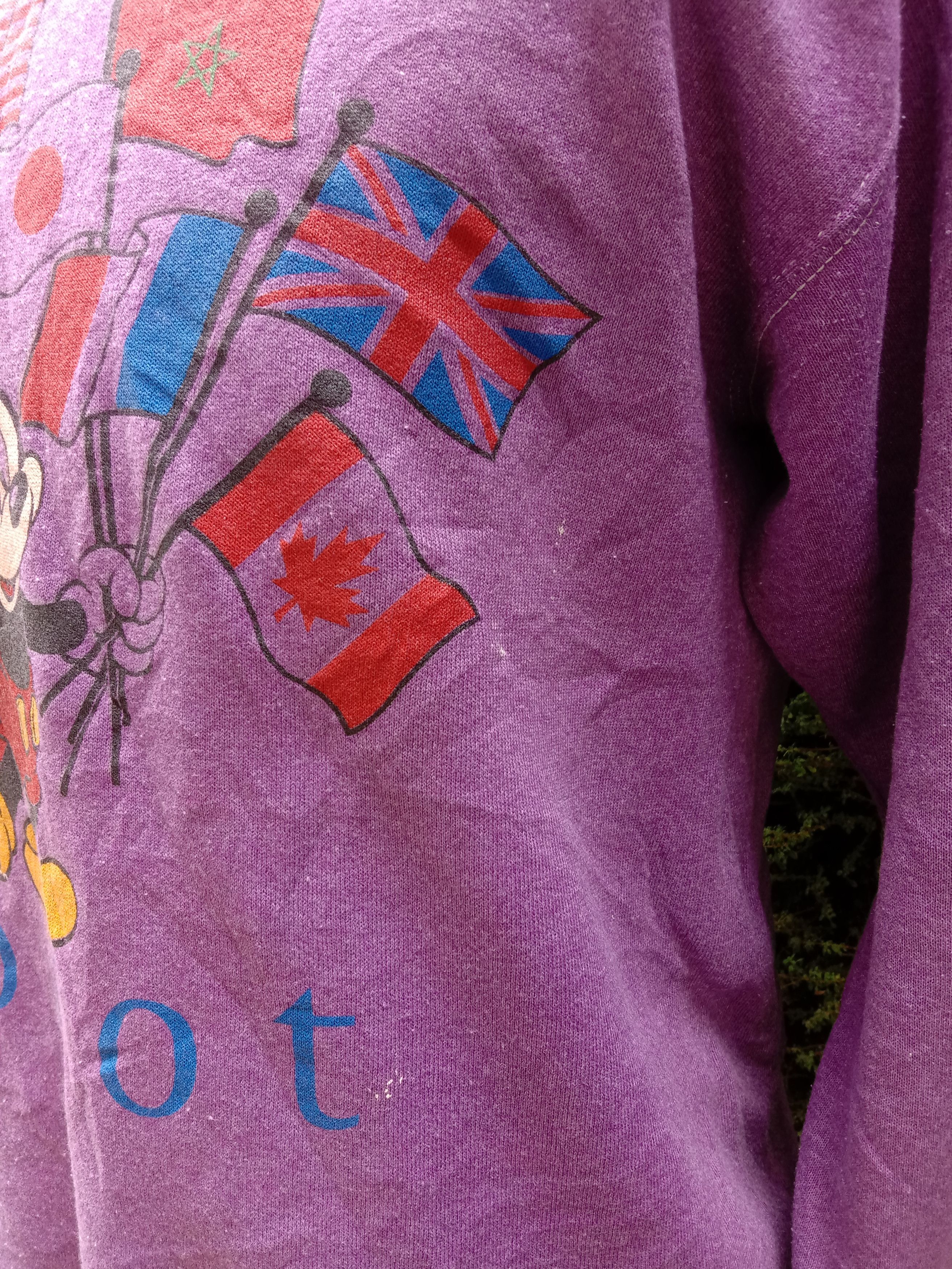 Cartoon Network × Disney × Vintage Vintage disney mickey mouse epcot Size US M / EU 48-50 / 2 - 6 Thumbnail
