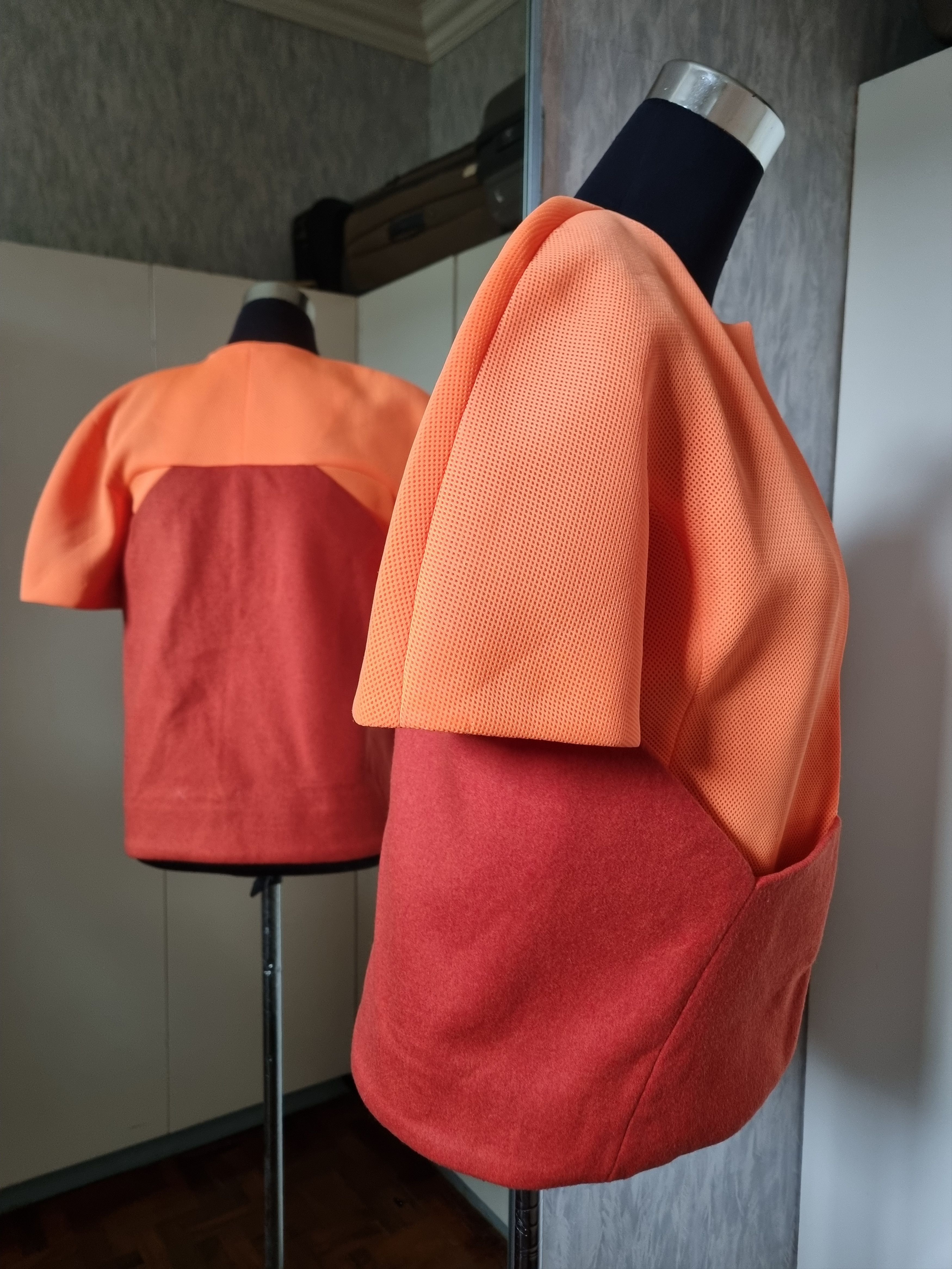 Hussein Chalayan Hussein Chalayan Fall 2012 Scuba Mesh Wool Top Size M / US 6-8 / IT 42-44 - 6 Thumbnail