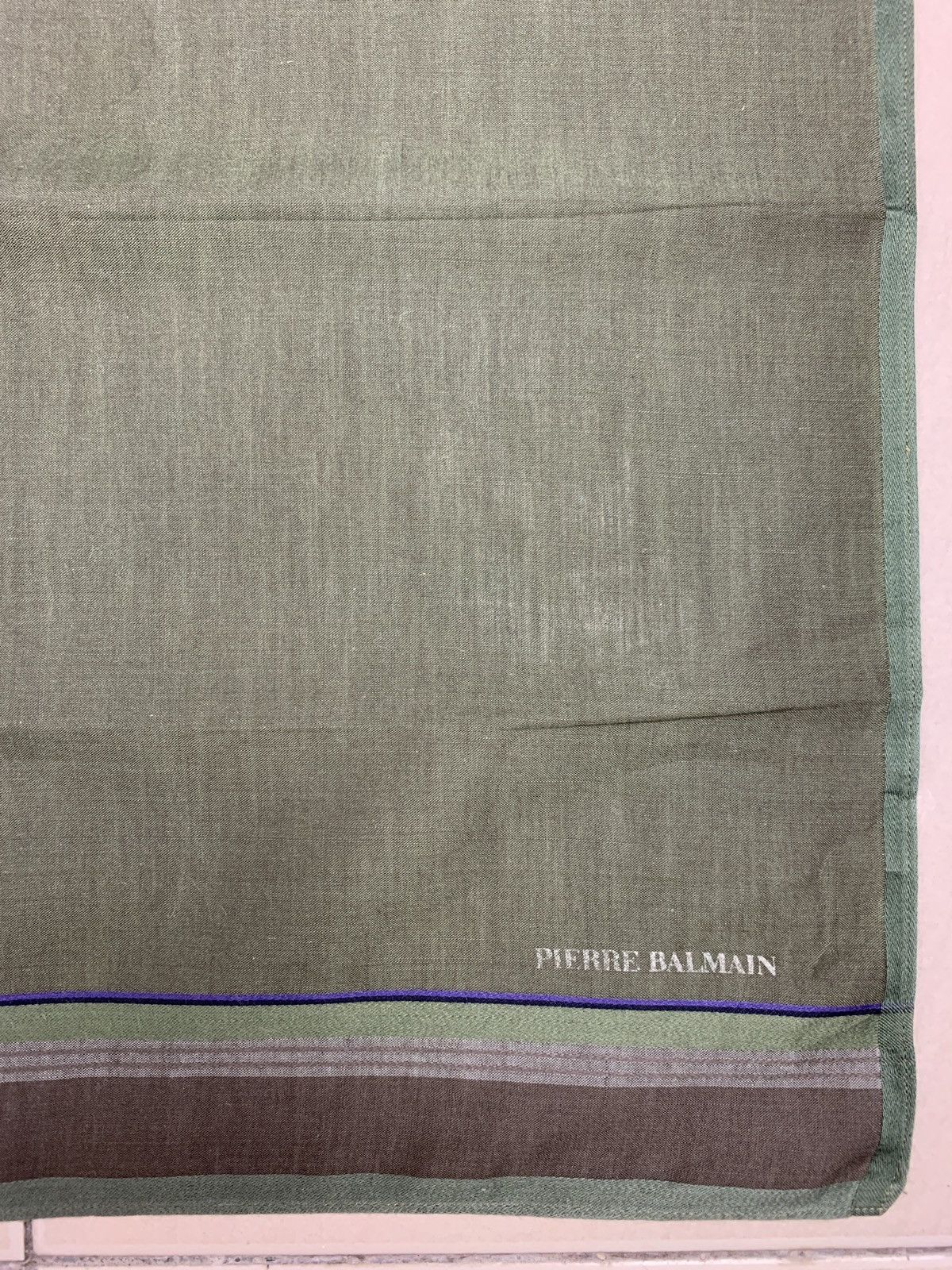 Pierre Balmain Pierre Balmain Handkerchief Pocketsquares Size ONE SIZE - 4 Thumbnail