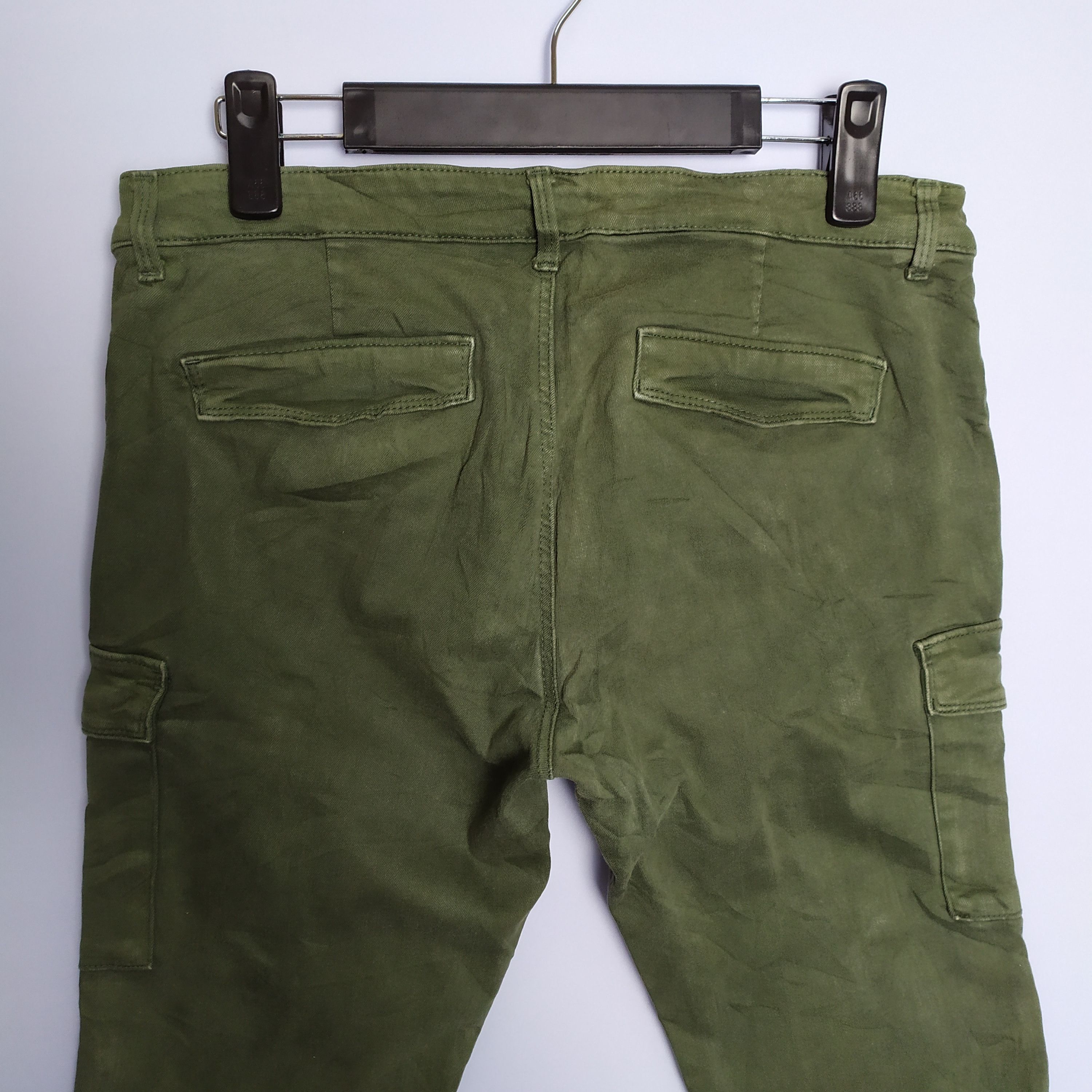 Japanese Brand Japanese brand Green Cargo Pants skinny style Size US 27 - 8 Thumbnail