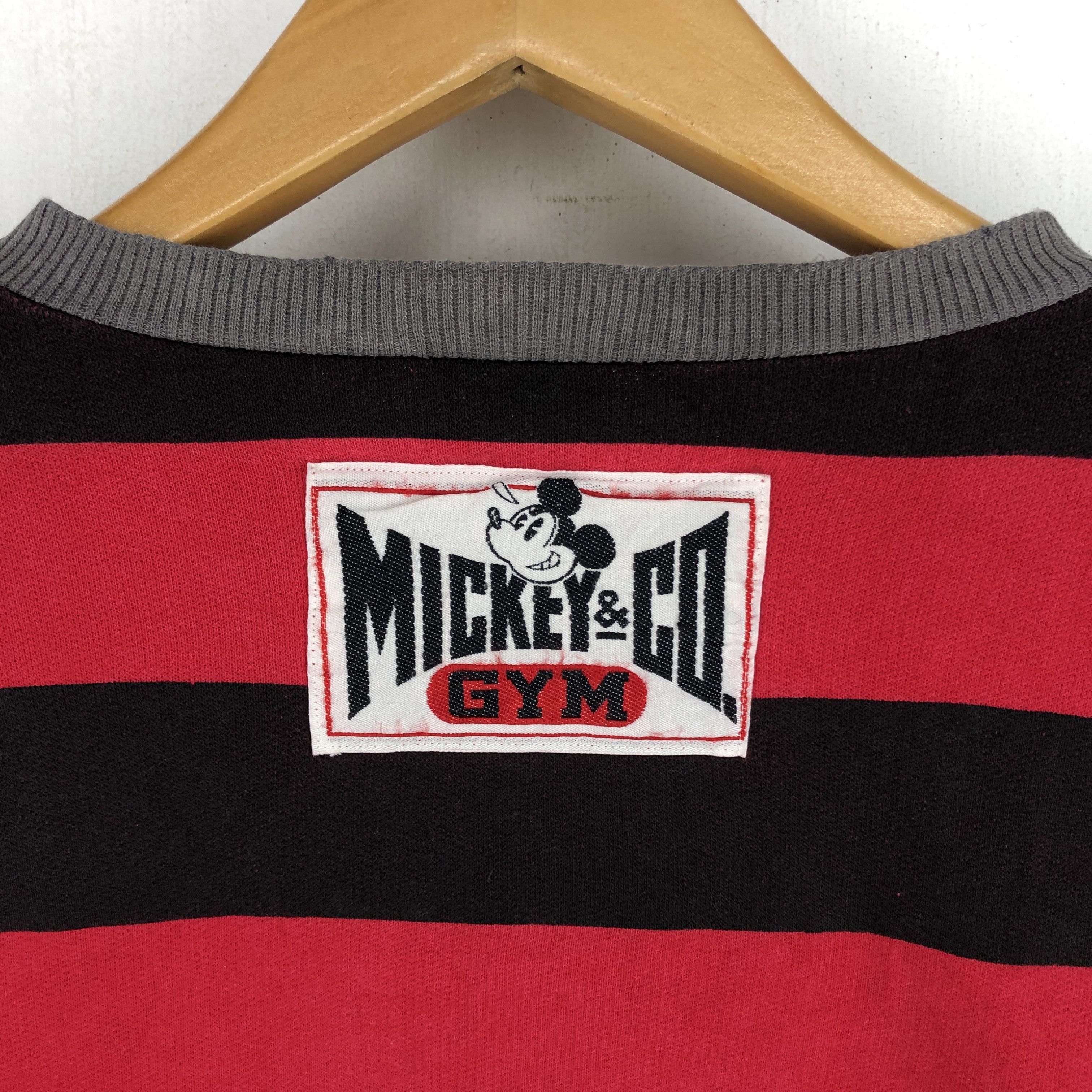 Disney 90s Vintage MICKEY MOUSE GYM Rare Design Sweatshirt #2264-79 Size US M / EU 48-50 / 2 - 5 Thumbnail