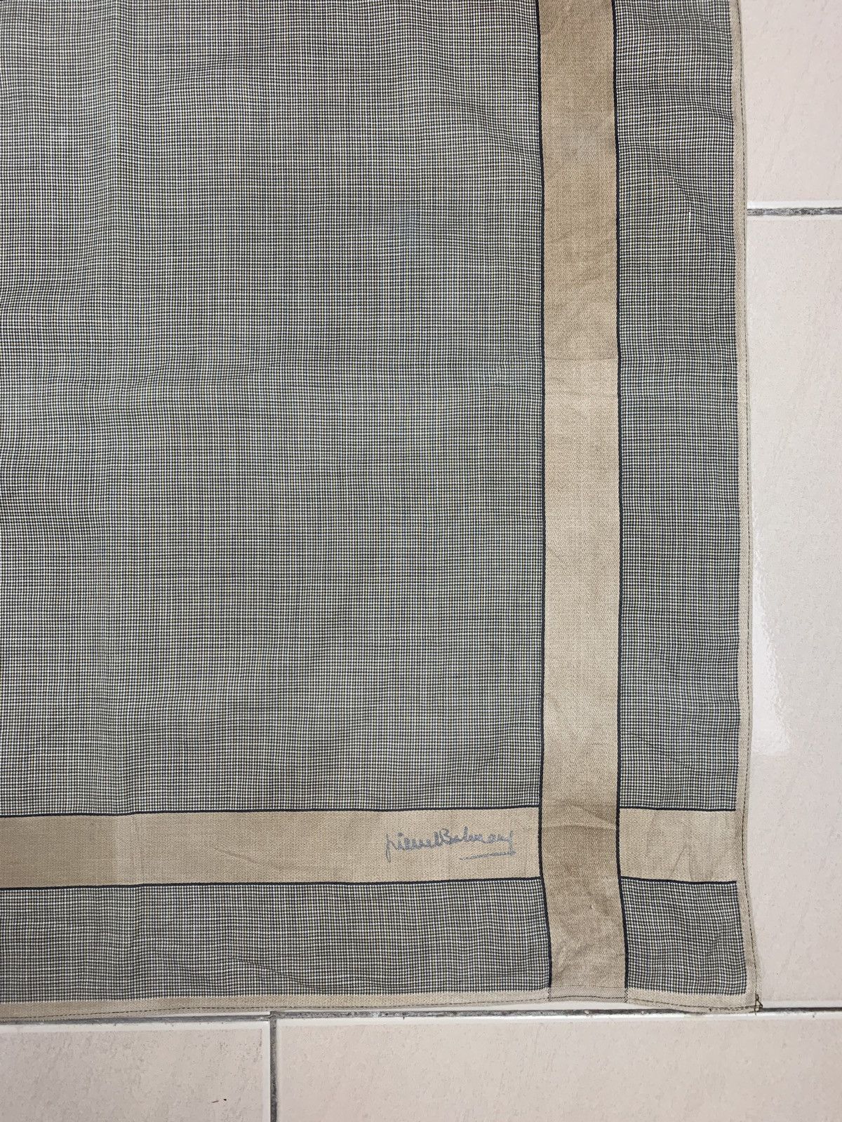 Pierre Balmain Pierre Balmain Handkerchief Pocketsquares Size ONE SIZE - 4 Thumbnail
