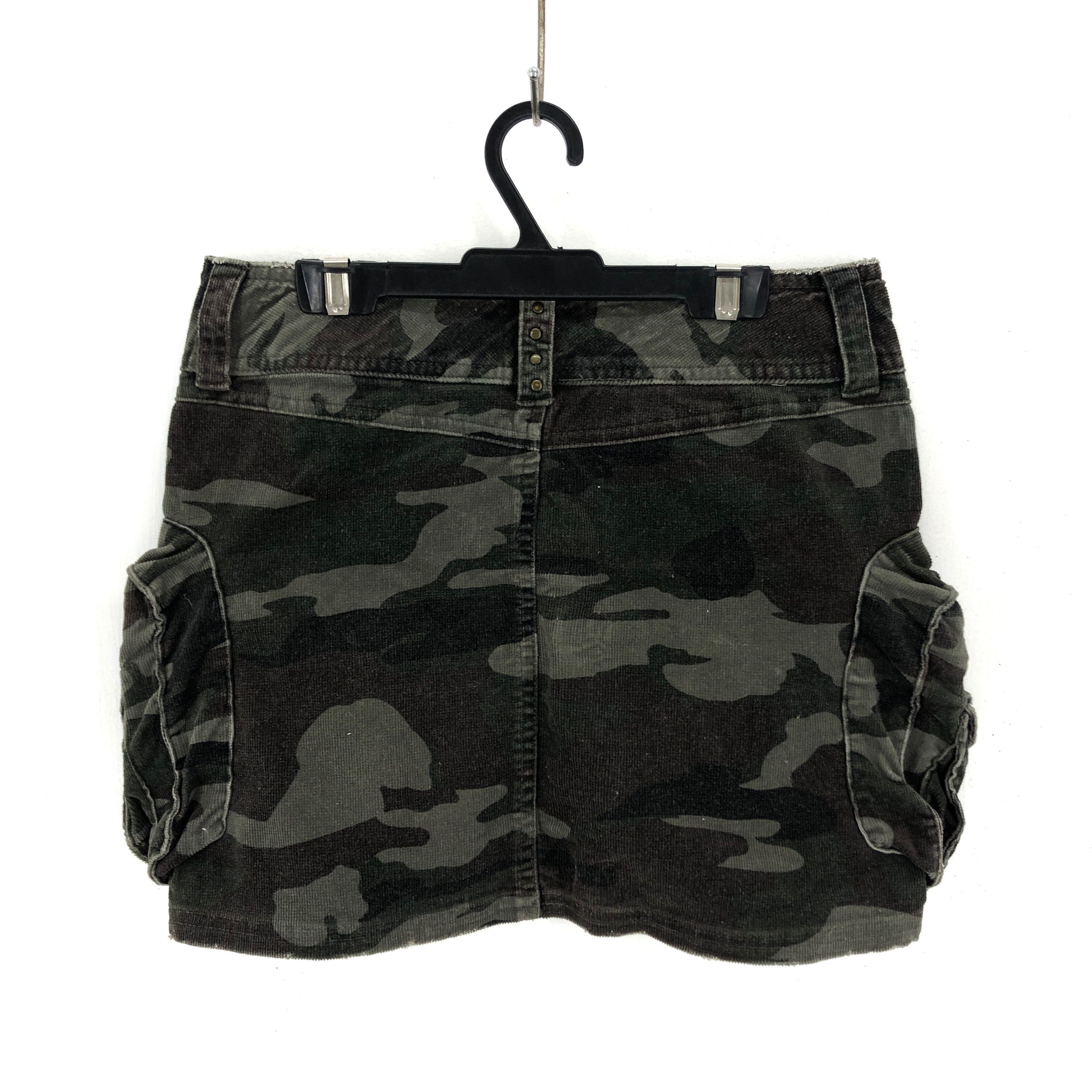 Japanese Brand Army Camouflage Mini Skirt #1734-65 Size 27" / US 4 / IT 40 - 4 Thumbnail