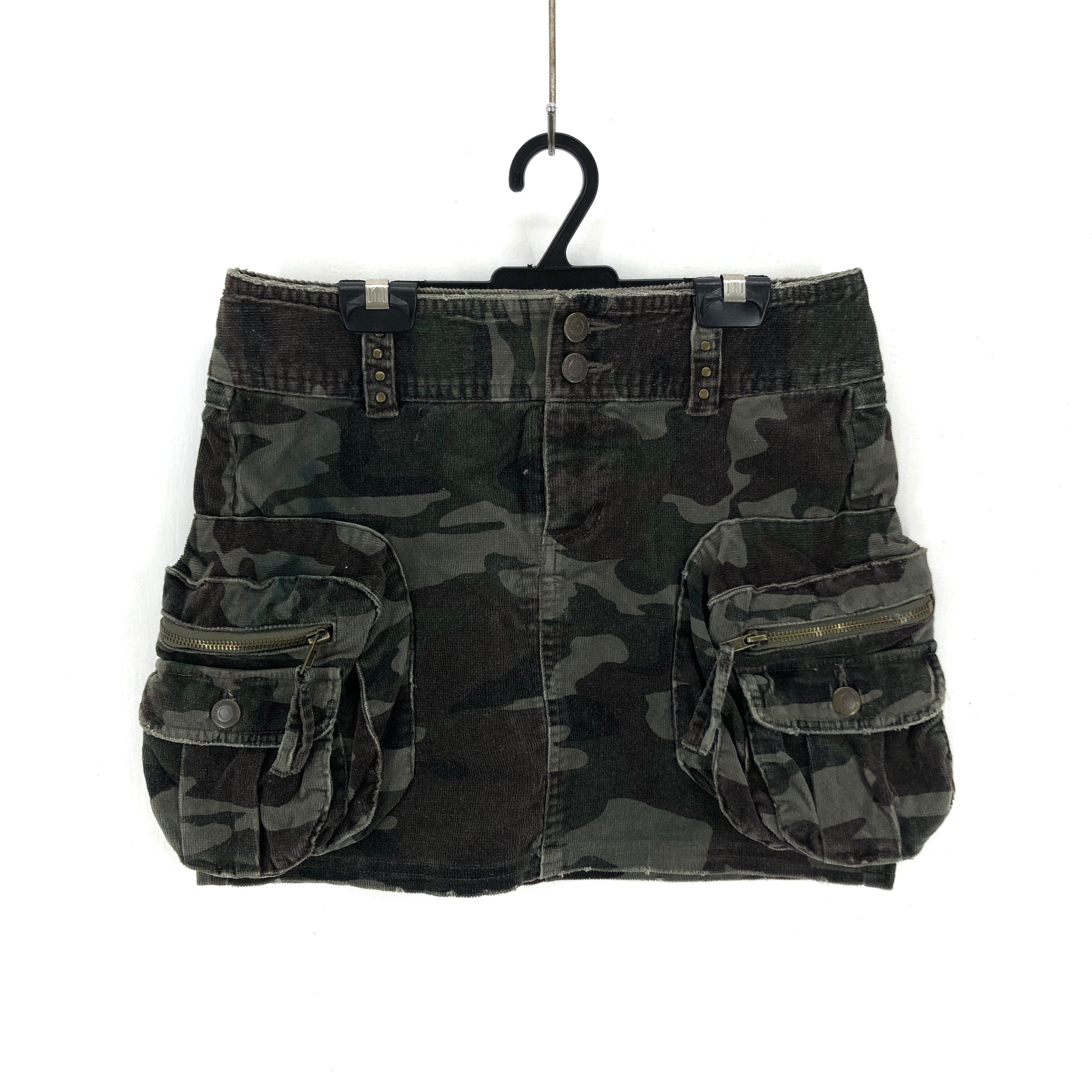Japanese Brand Army Camouflage Mini Skirt #1734-65 Size 27" / US 4 / IT 40 - 1 Thumbnail