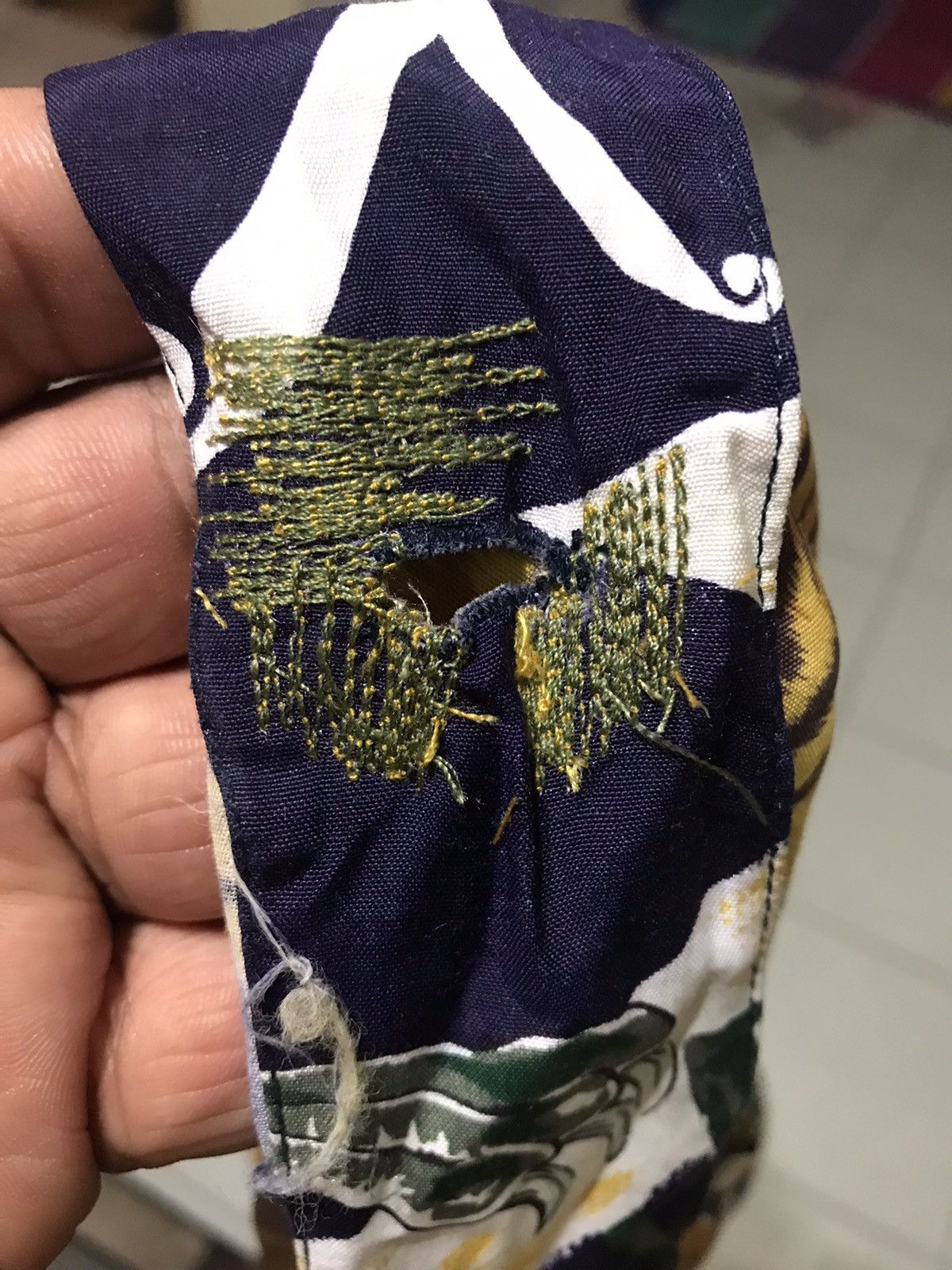 Japanese Brand Hawaiian Shirt Tiger Dragon Rayon Hawaii Shirt Rare Size US M / EU 48-50 / 2 - 6 Thumbnail