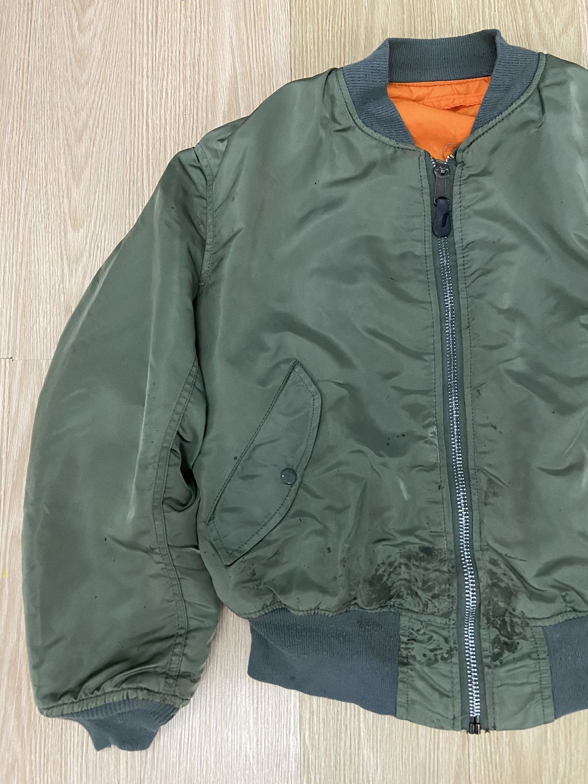 Alpha Industries Vintage distress Alpha Industries MA-1 bomber jacket Size US L / EU 52-54 / 3 - 4 Thumbnail